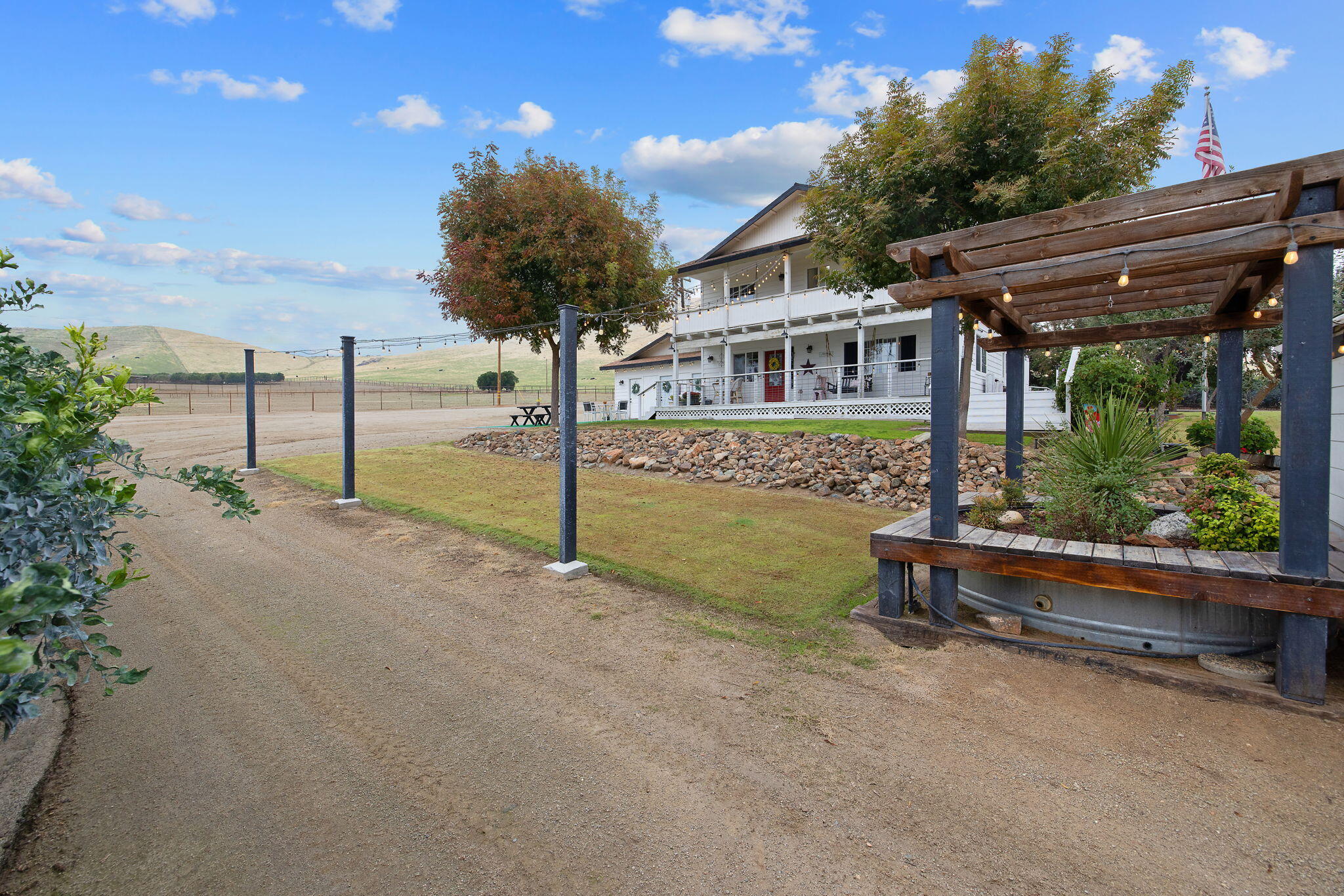 23166 Rd 238, Lindsay, CA 93247