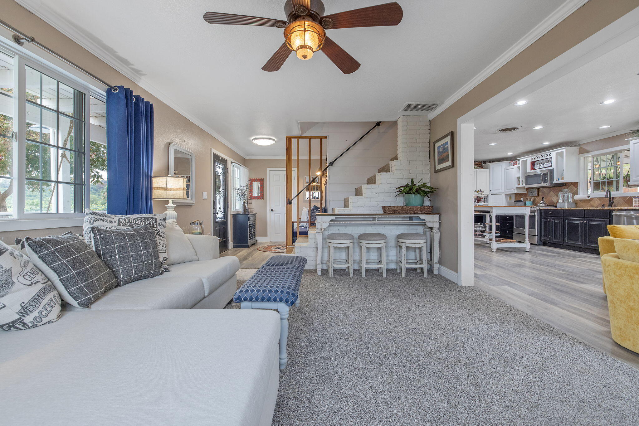 23166 Rd 238, Lindsay, CA 93247