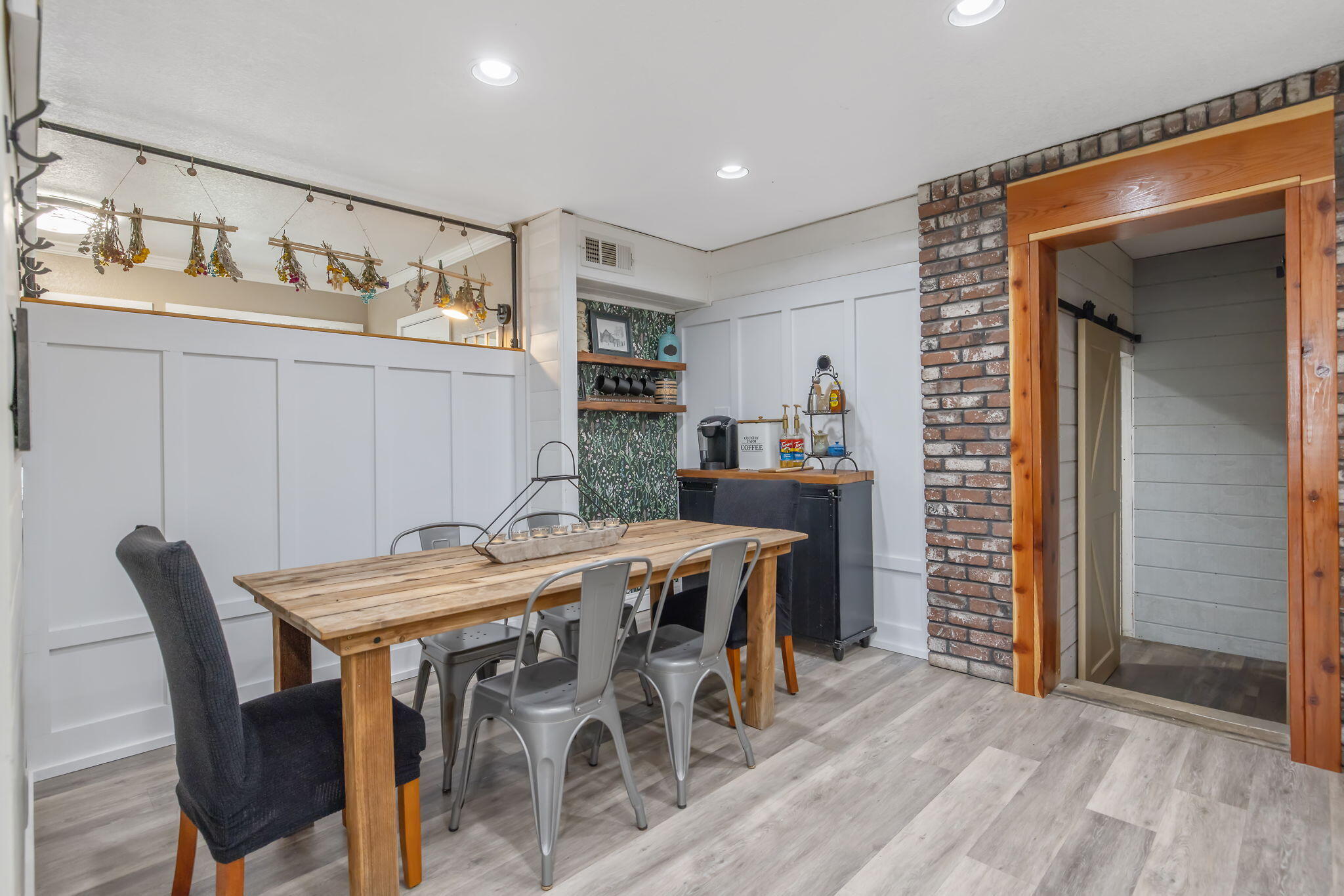 23166 Rd 238, Lindsay, CA 93247