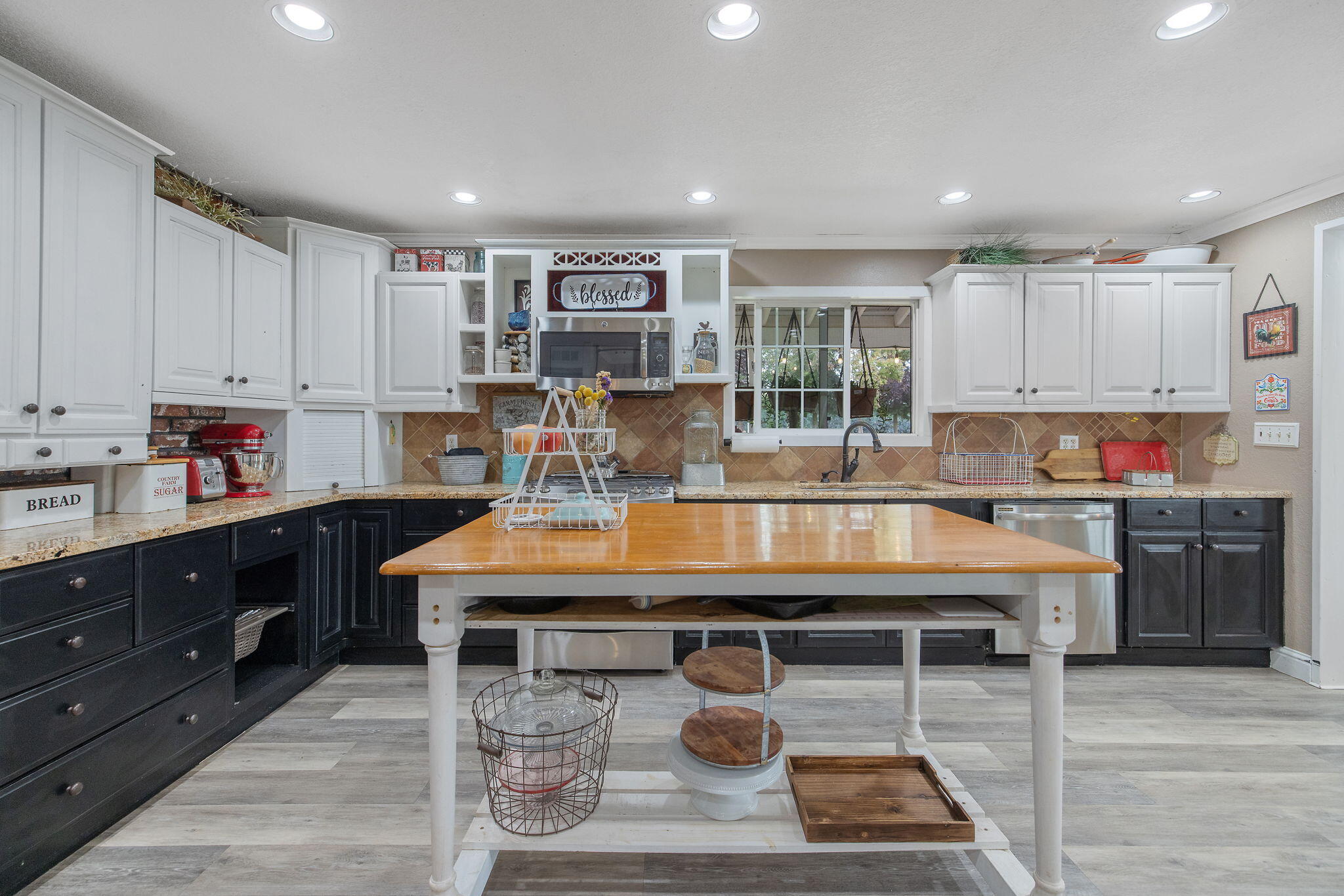 23166 Rd 238, Lindsay, CA 93247