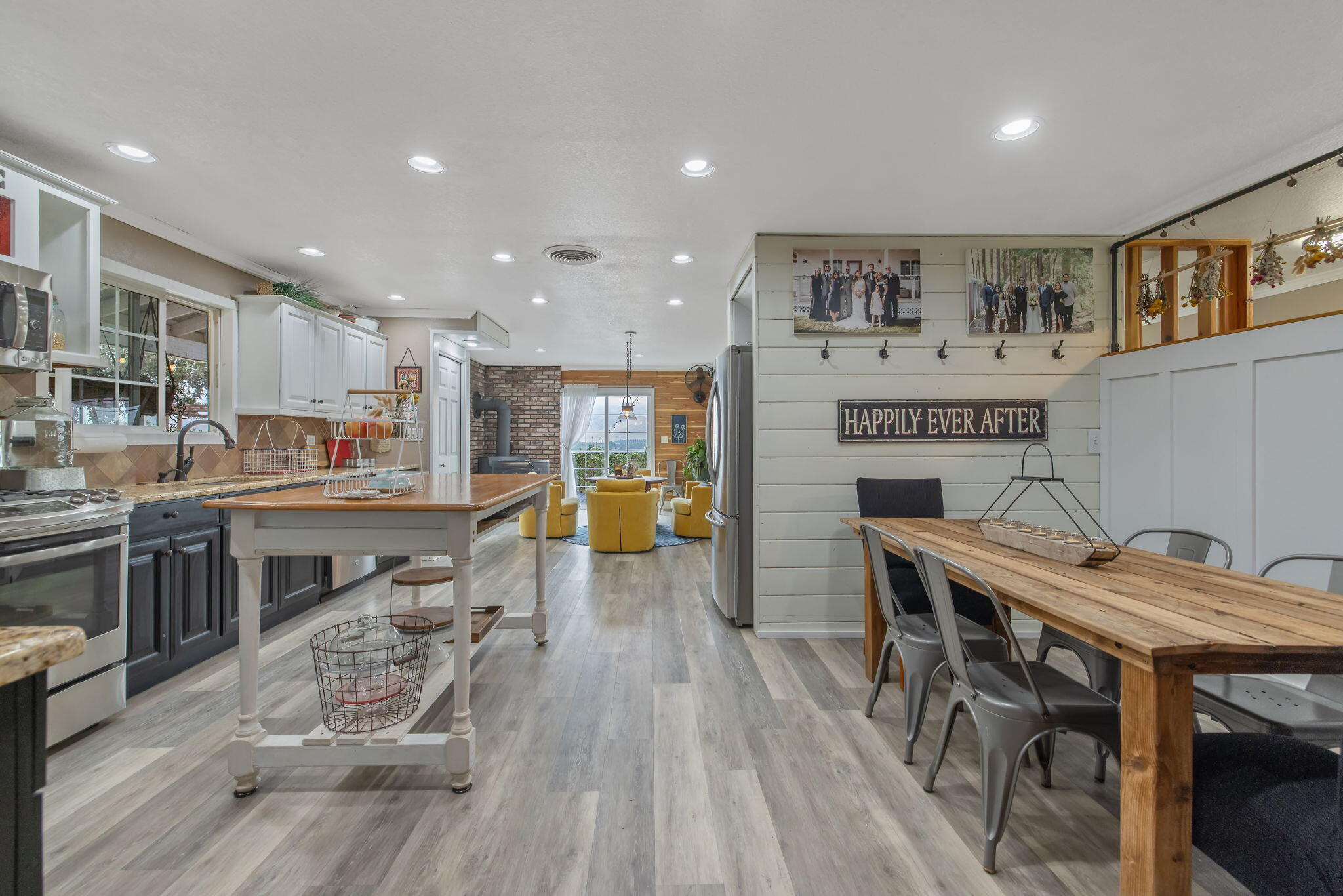 23166 Rd 238, Lindsay, CA 93247