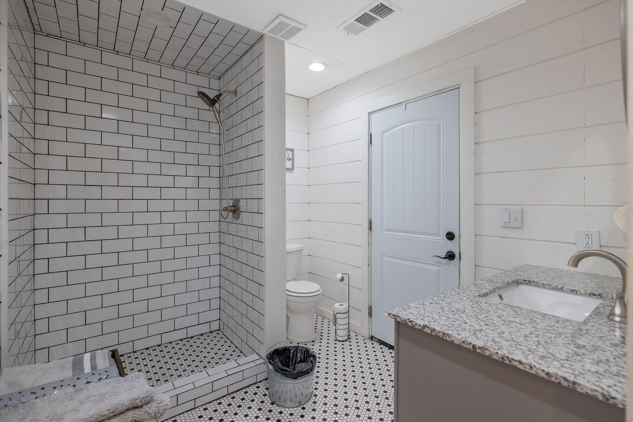 23166 Rd 238, Lindsay, CA 93247