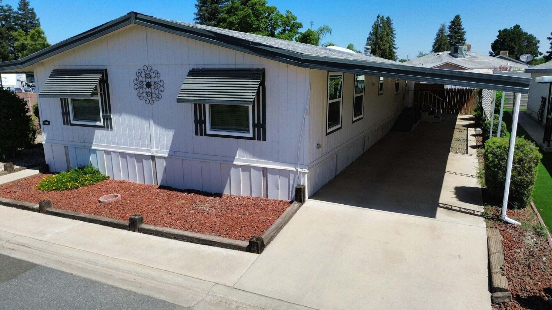 2300 W Morton Ave #Sp. 135, Porterville, CA 93257