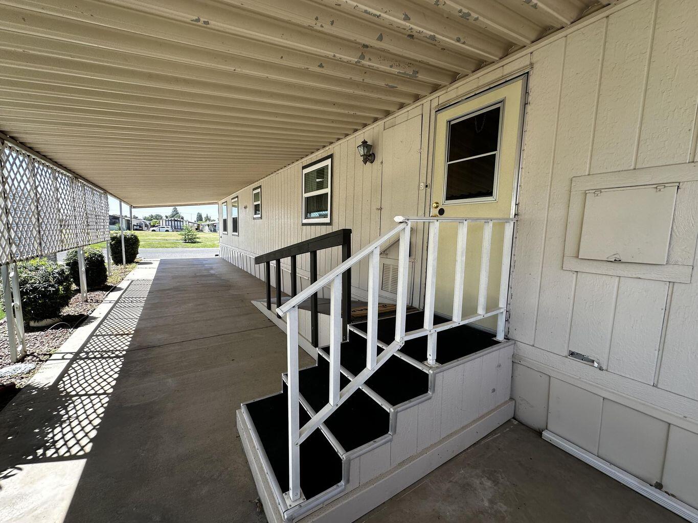 2300 W Morton Ave #Sp. 135, Porterville, CA 93257