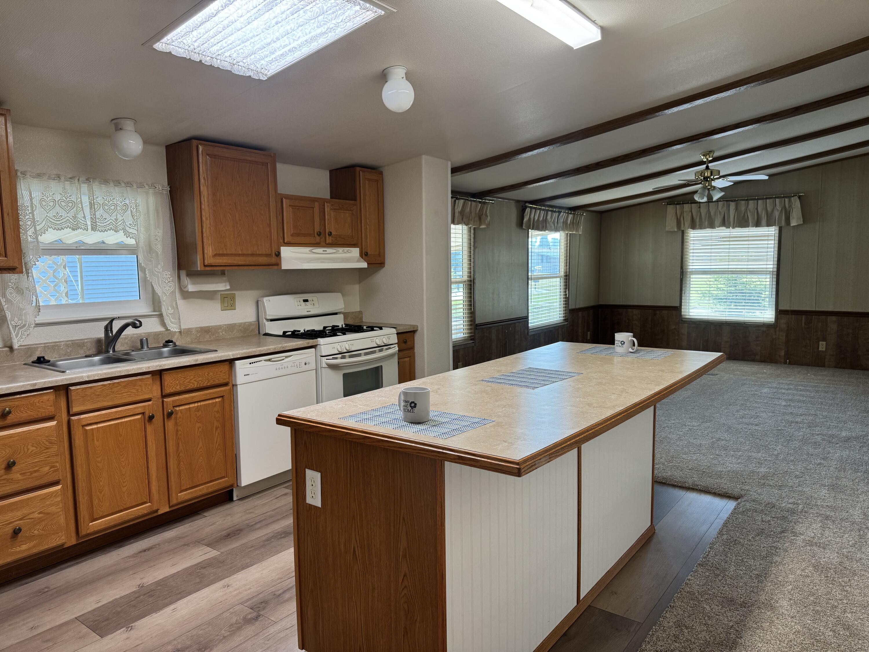 2300 W Morton Ave #Sp. 135, Porterville, CA 93257