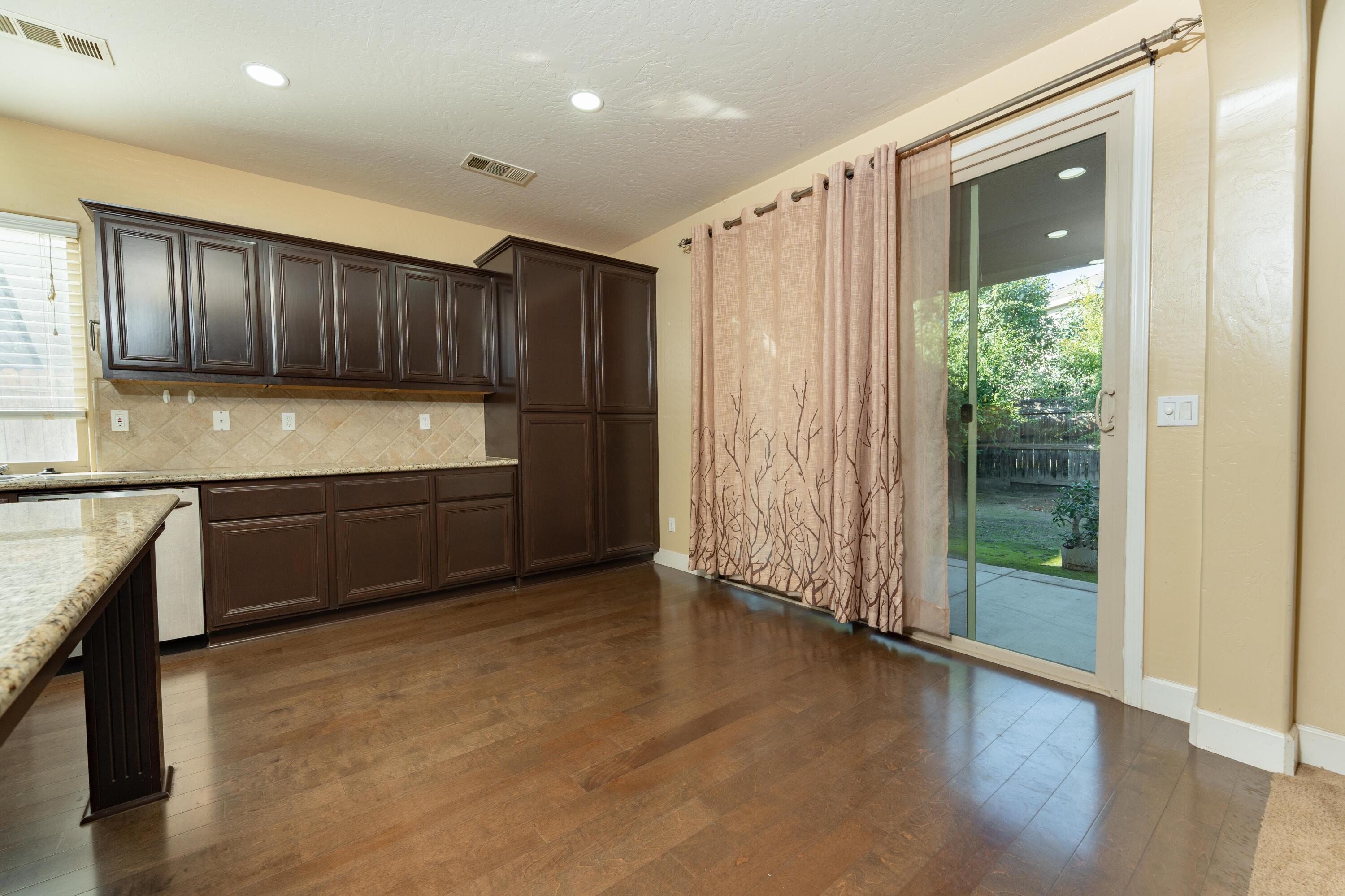 2994 Scoon Ct, Tulare, CA 93274