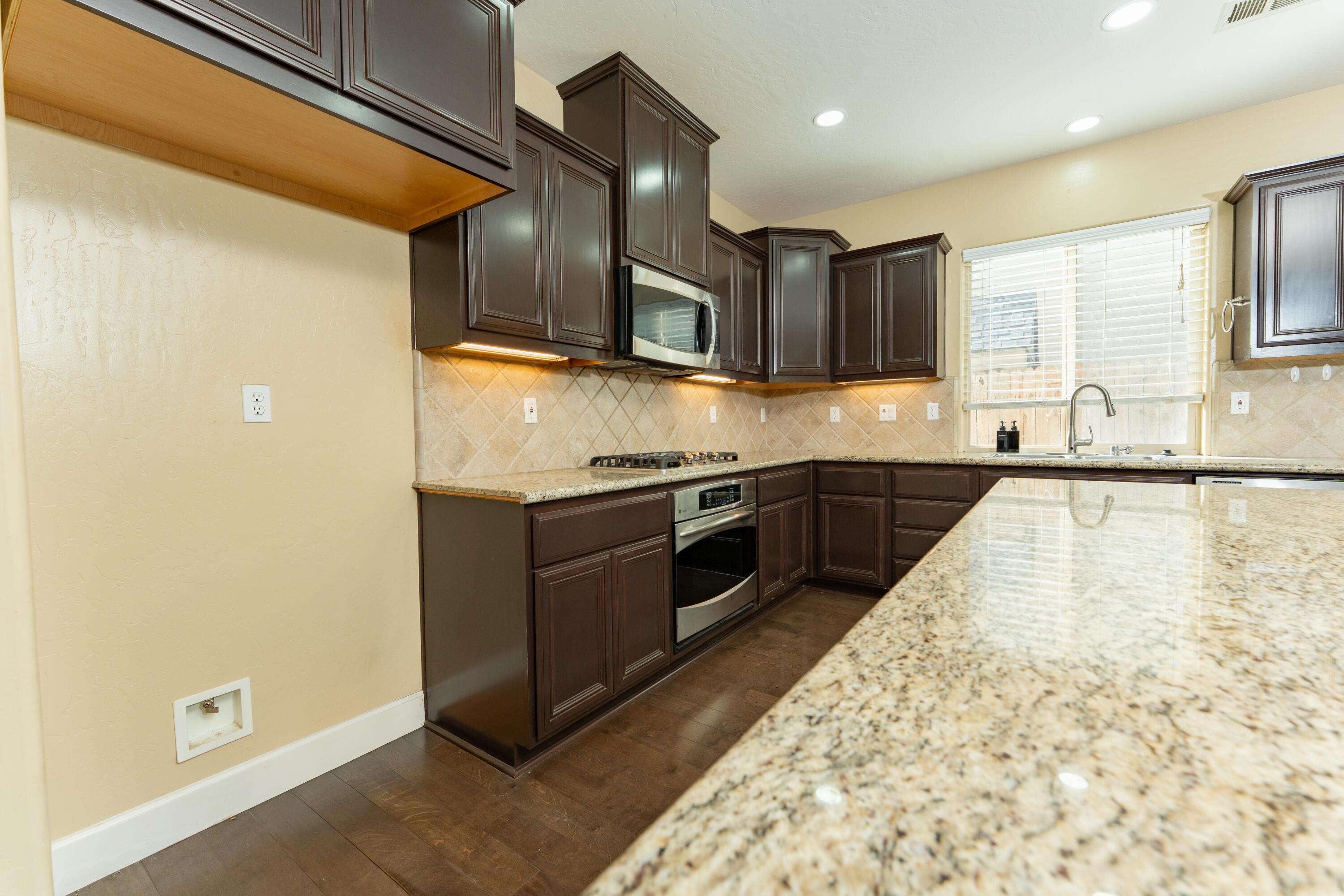 2994 Scoon Ct, Tulare, CA 93274