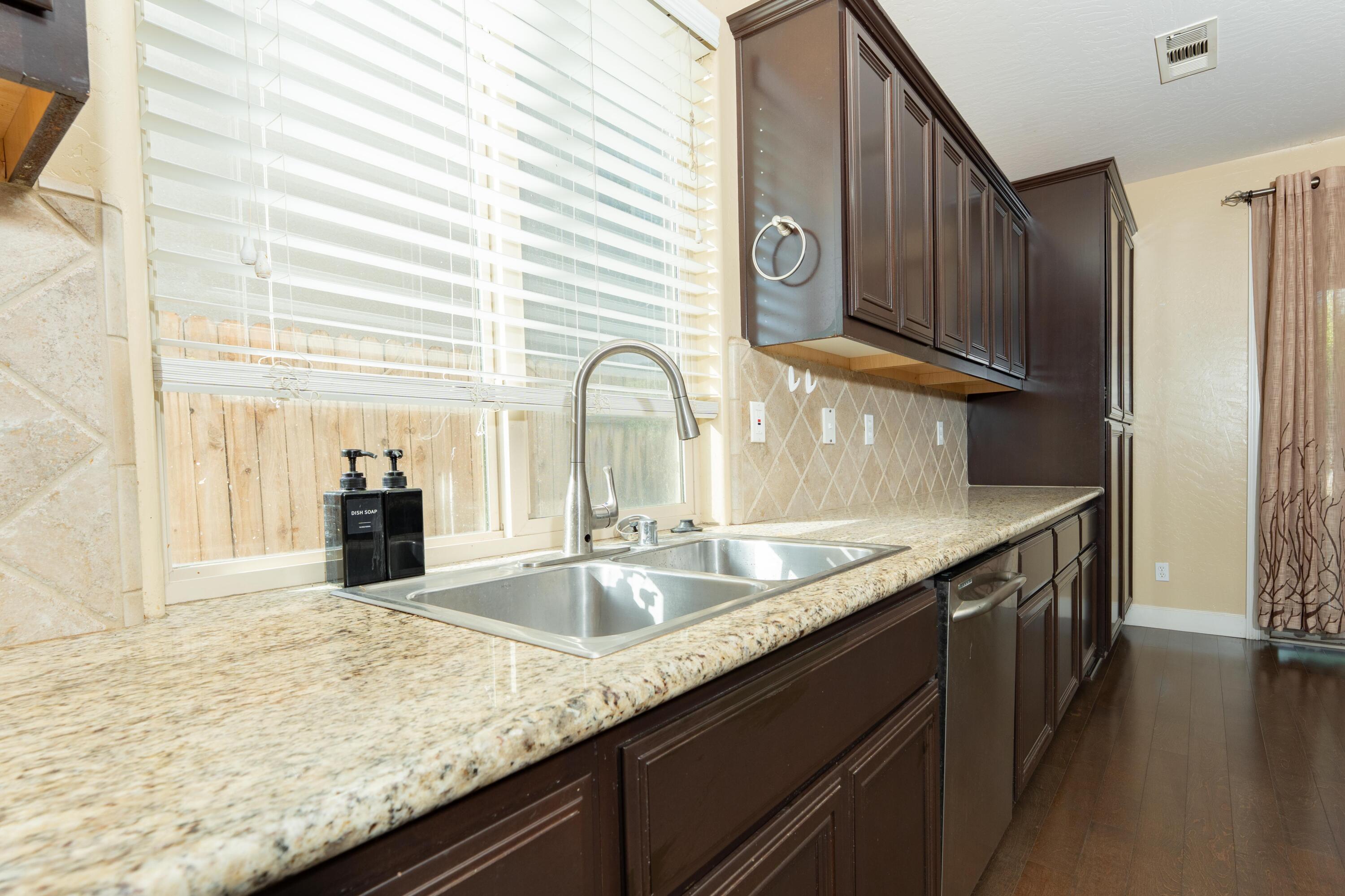 2994 Scoon Ct, Tulare, CA 93274