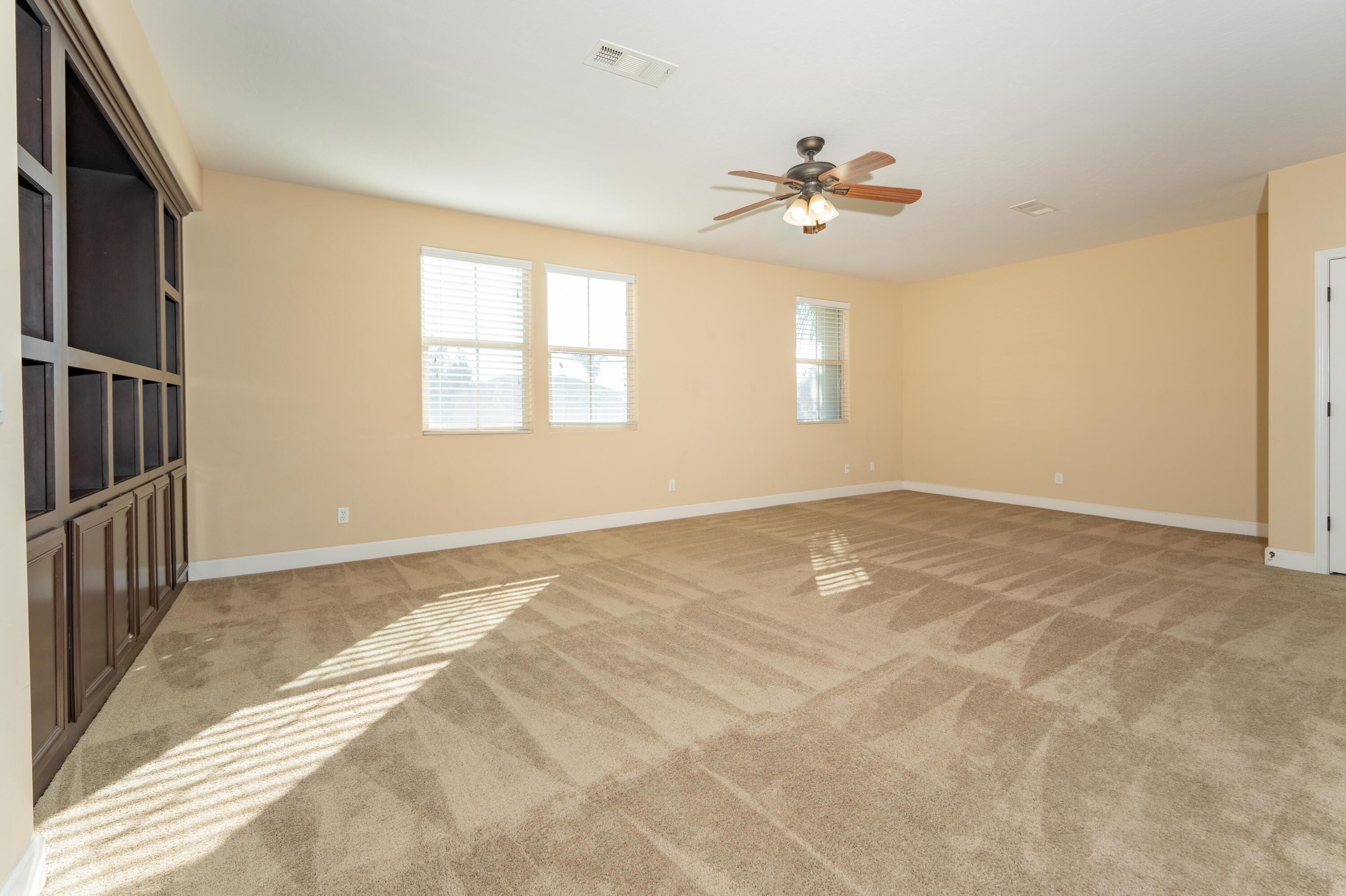 2994 Scoon Ct, Tulare, CA 93274