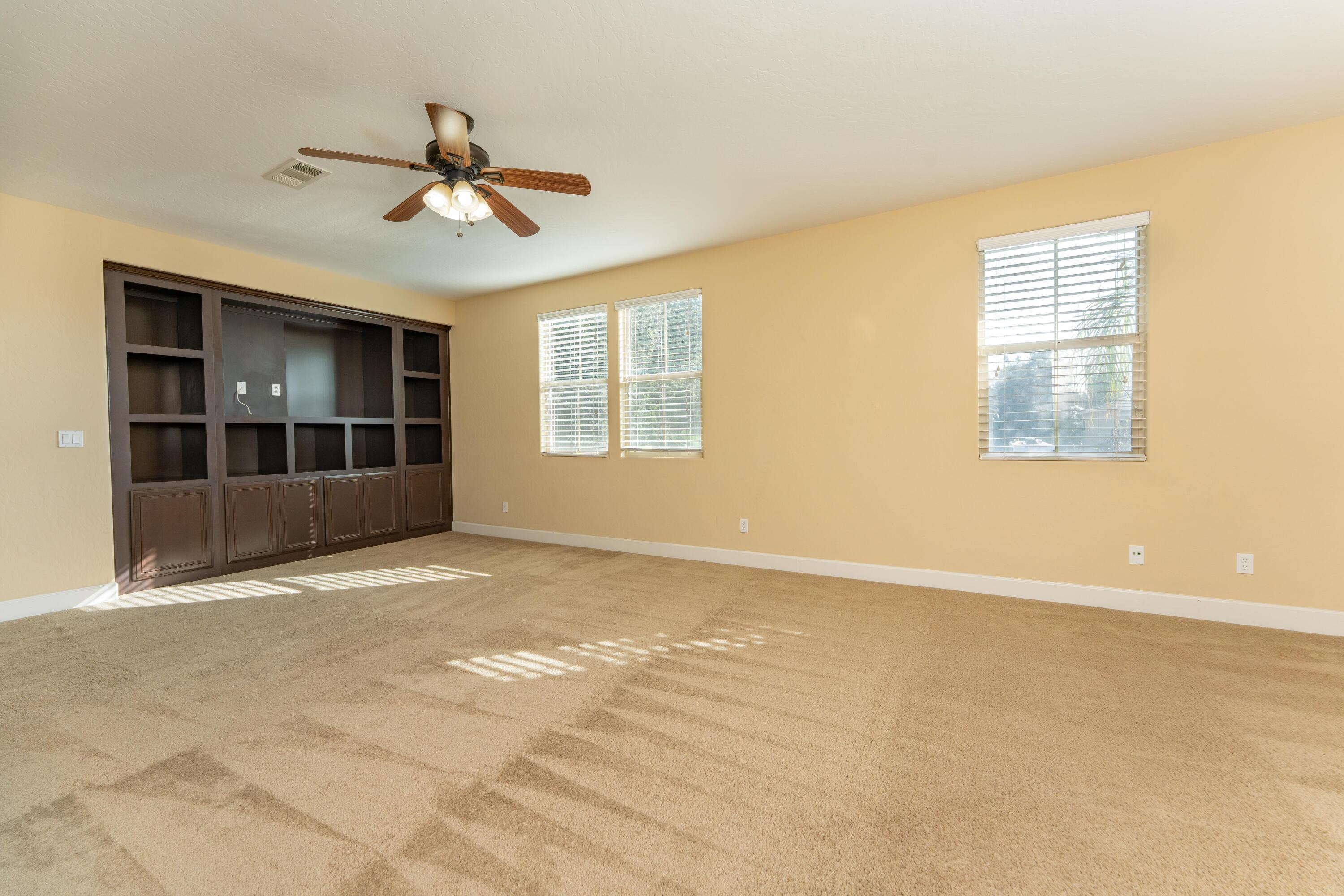 2994 Scoon Ct, Tulare, CA 93274