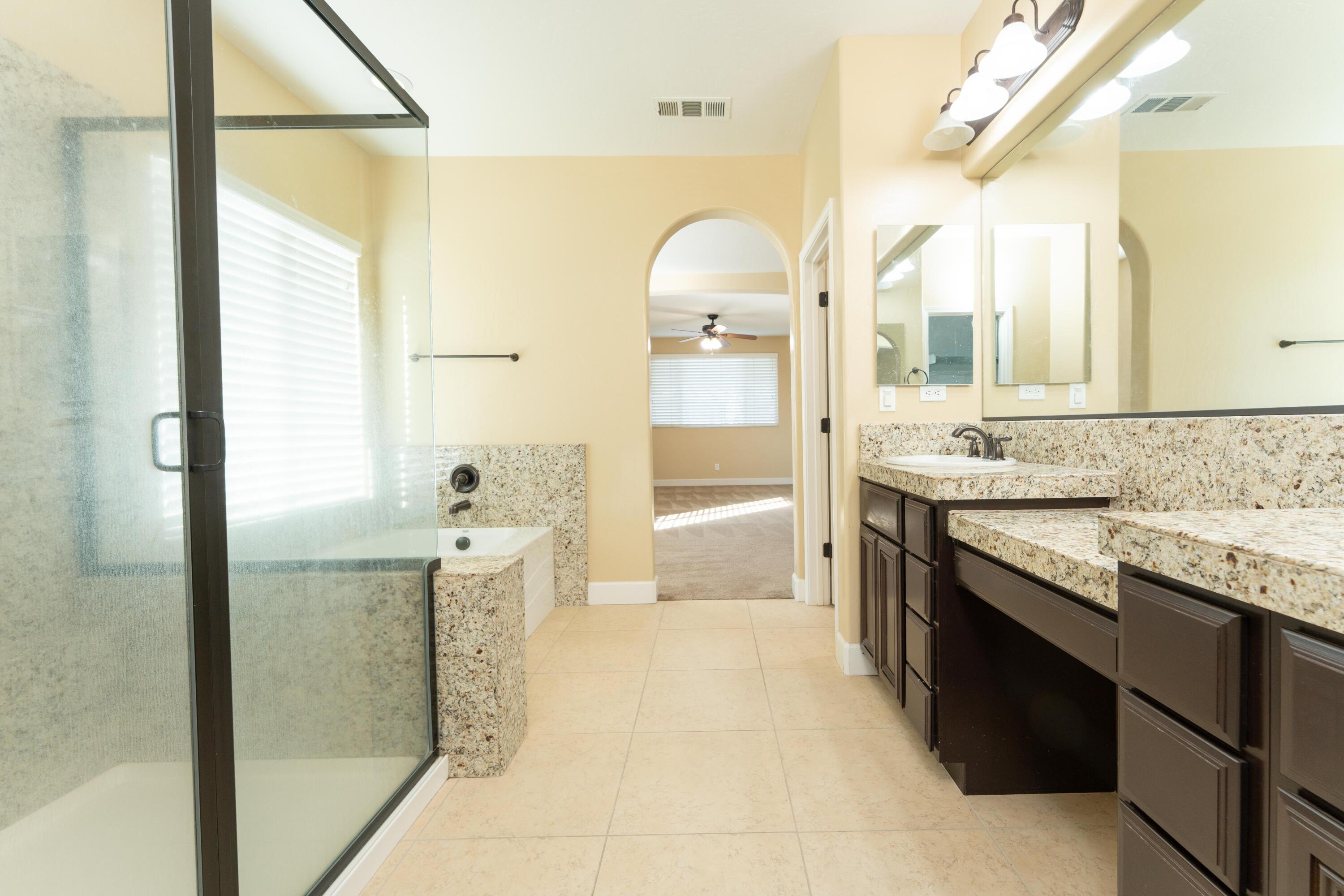 2994 Scoon Ct, Tulare, CA 93274