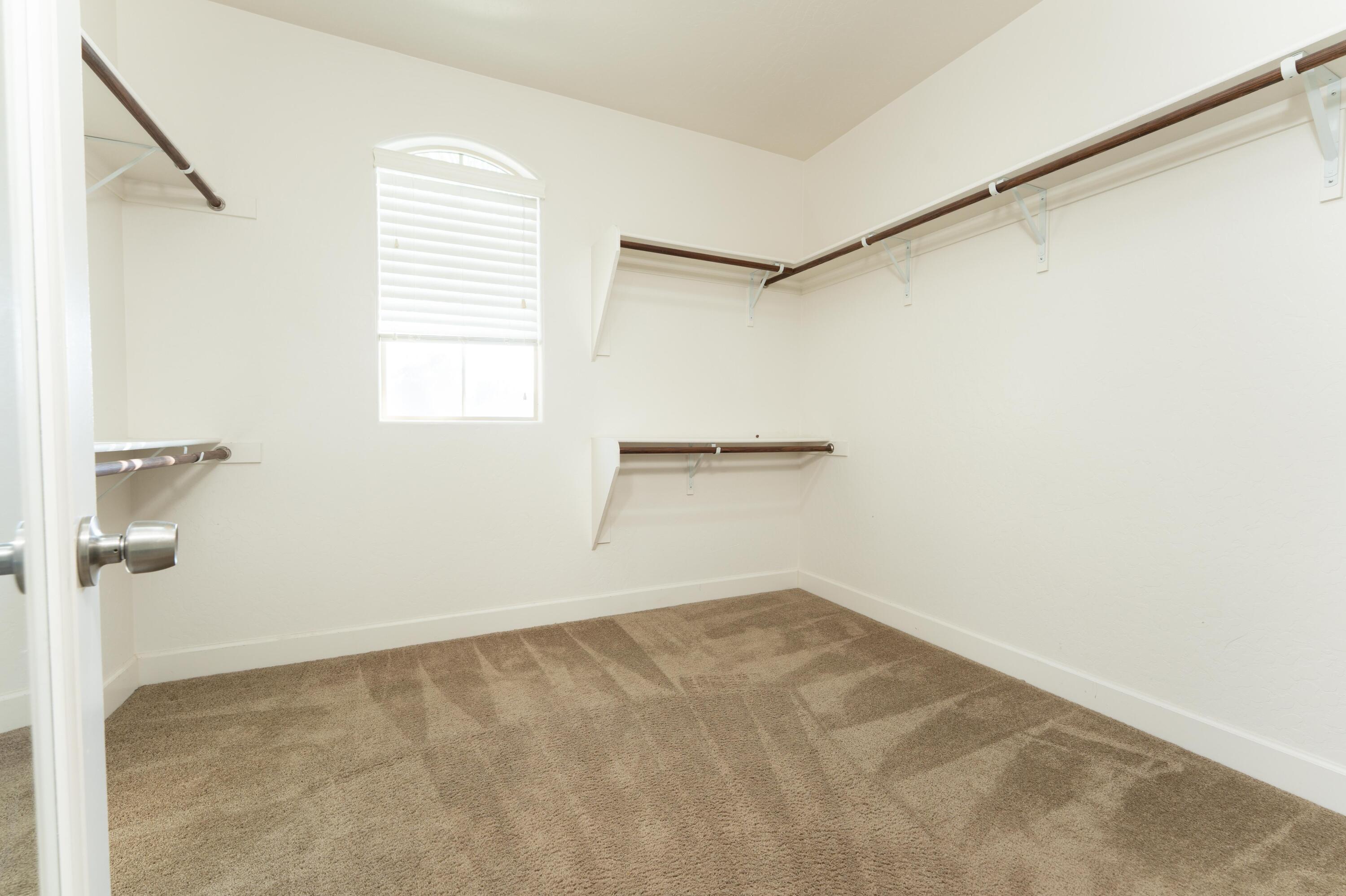 2994 Scoon Ct, Tulare, CA 93274