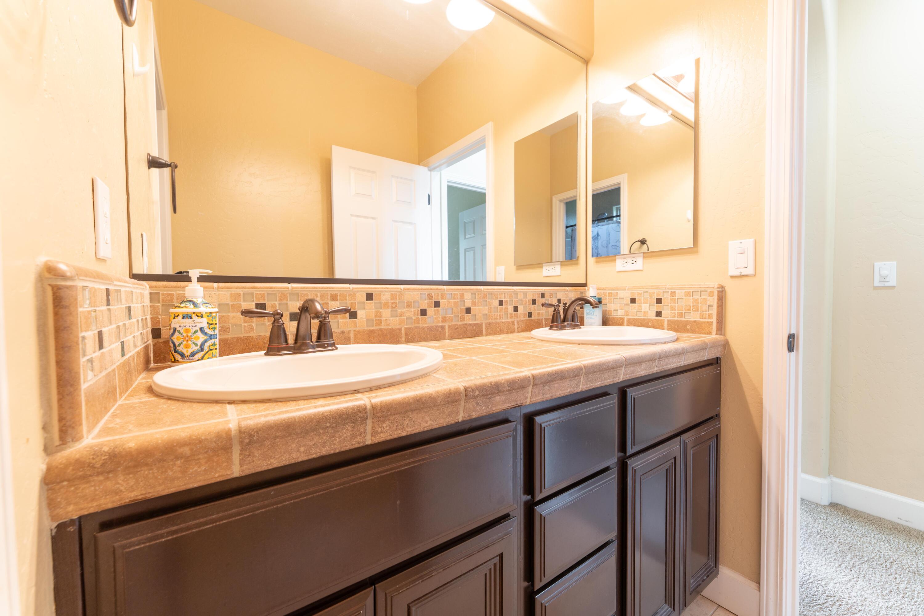 2994 Scoon Ct, Tulare, CA 93274