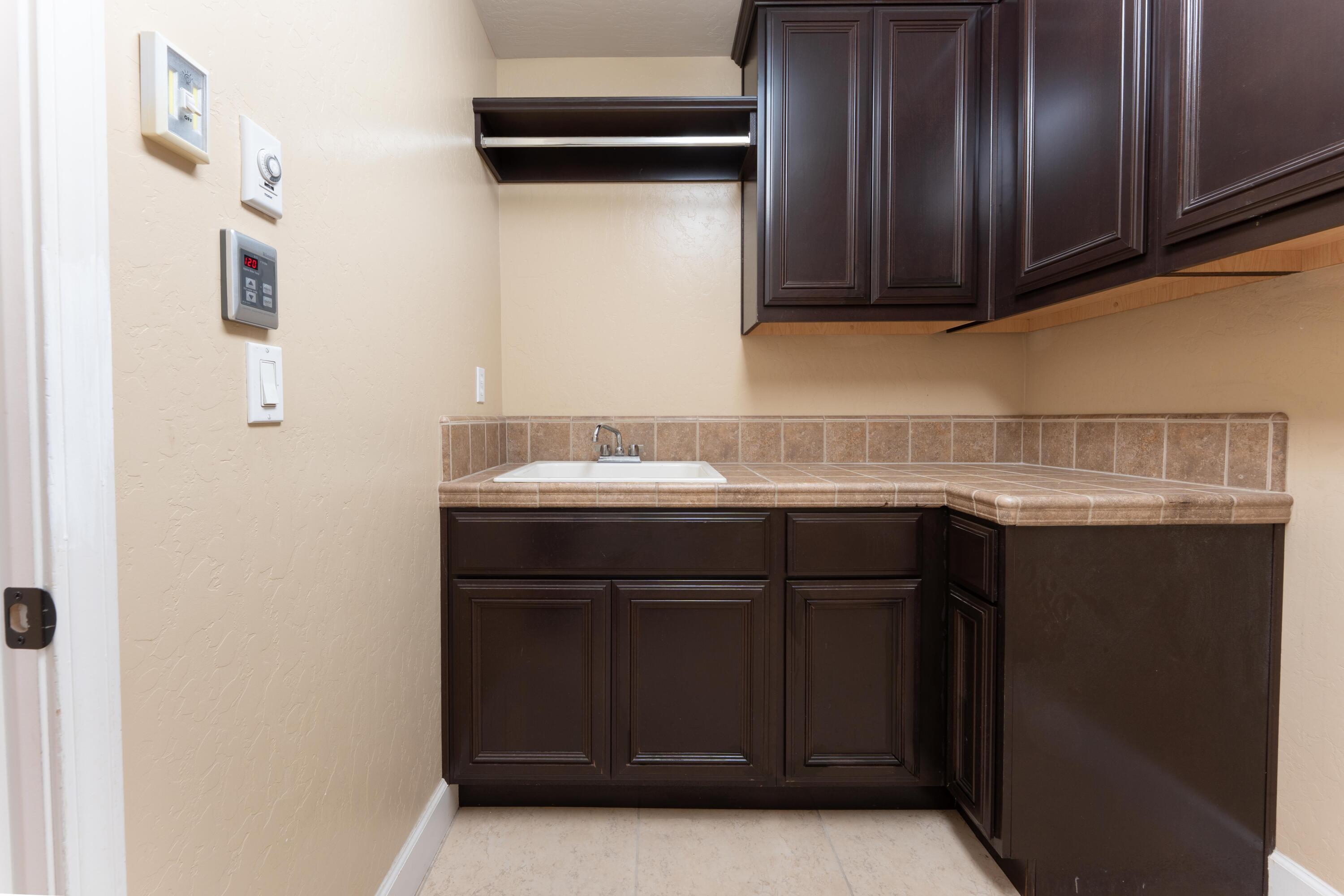 2994 Scoon Ct, Tulare, CA 93274