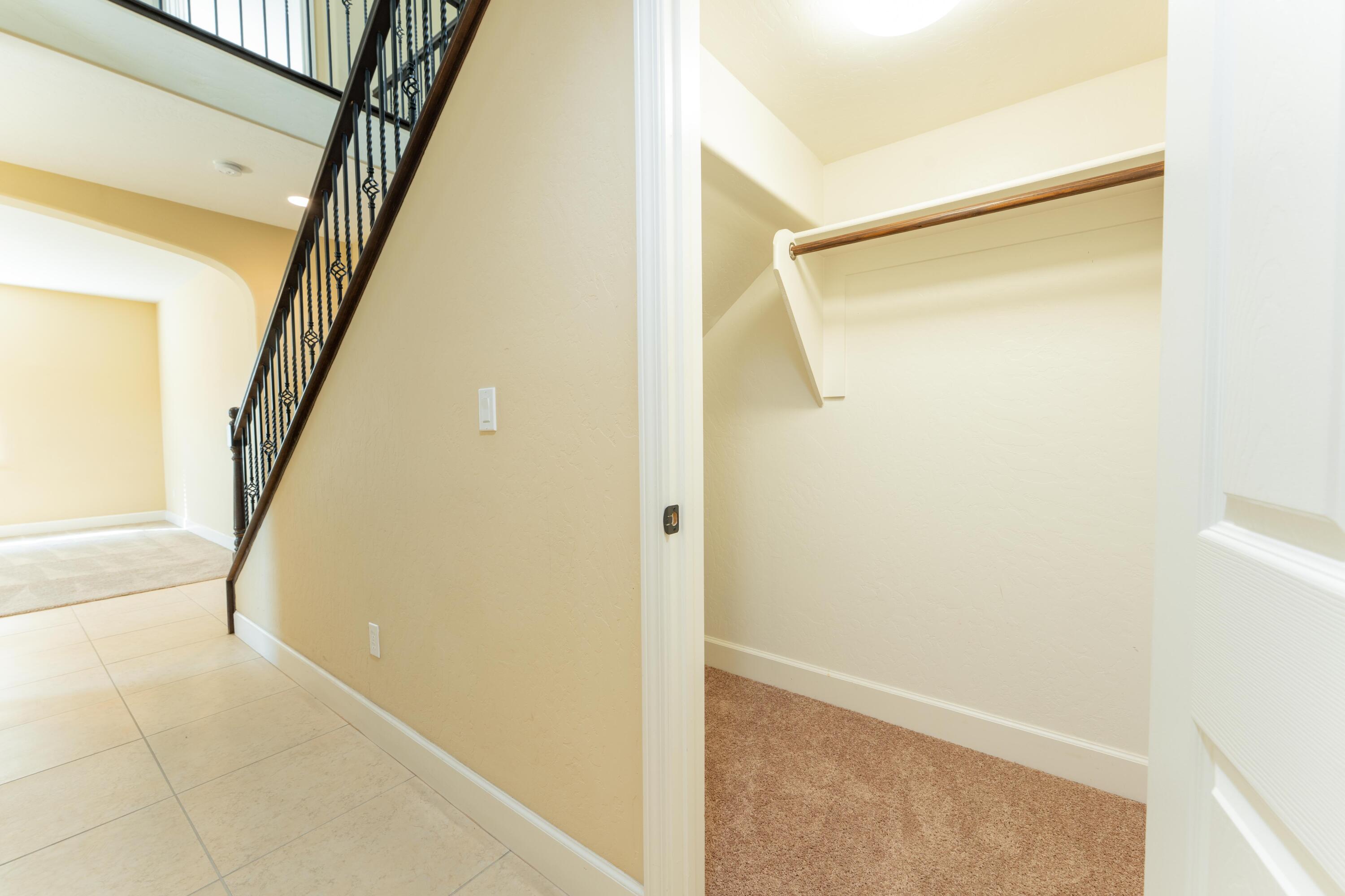 2994 Scoon Ct, Tulare, CA 93274