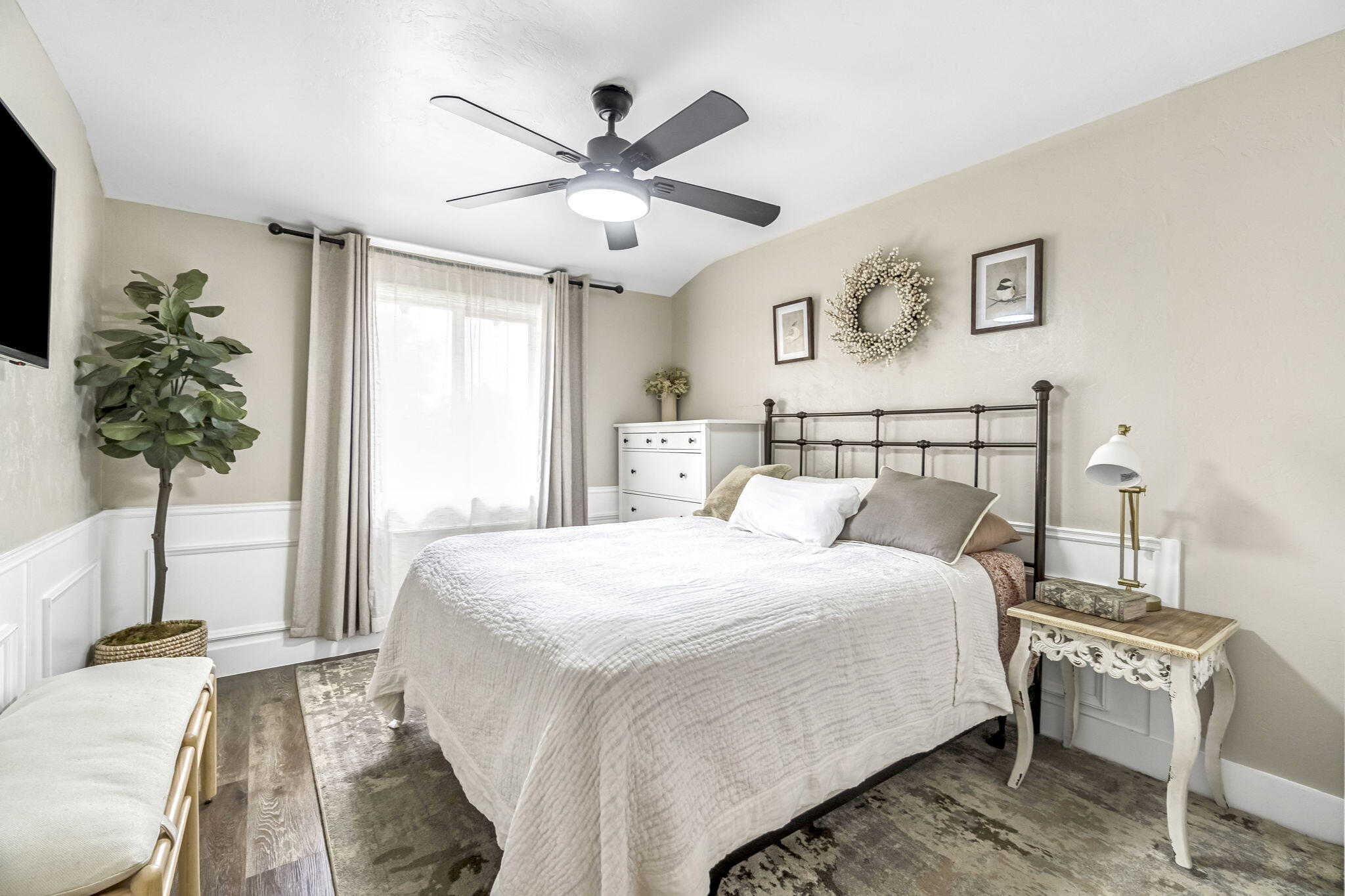 1103 S Linda Vista St, Visalia, CA 93277