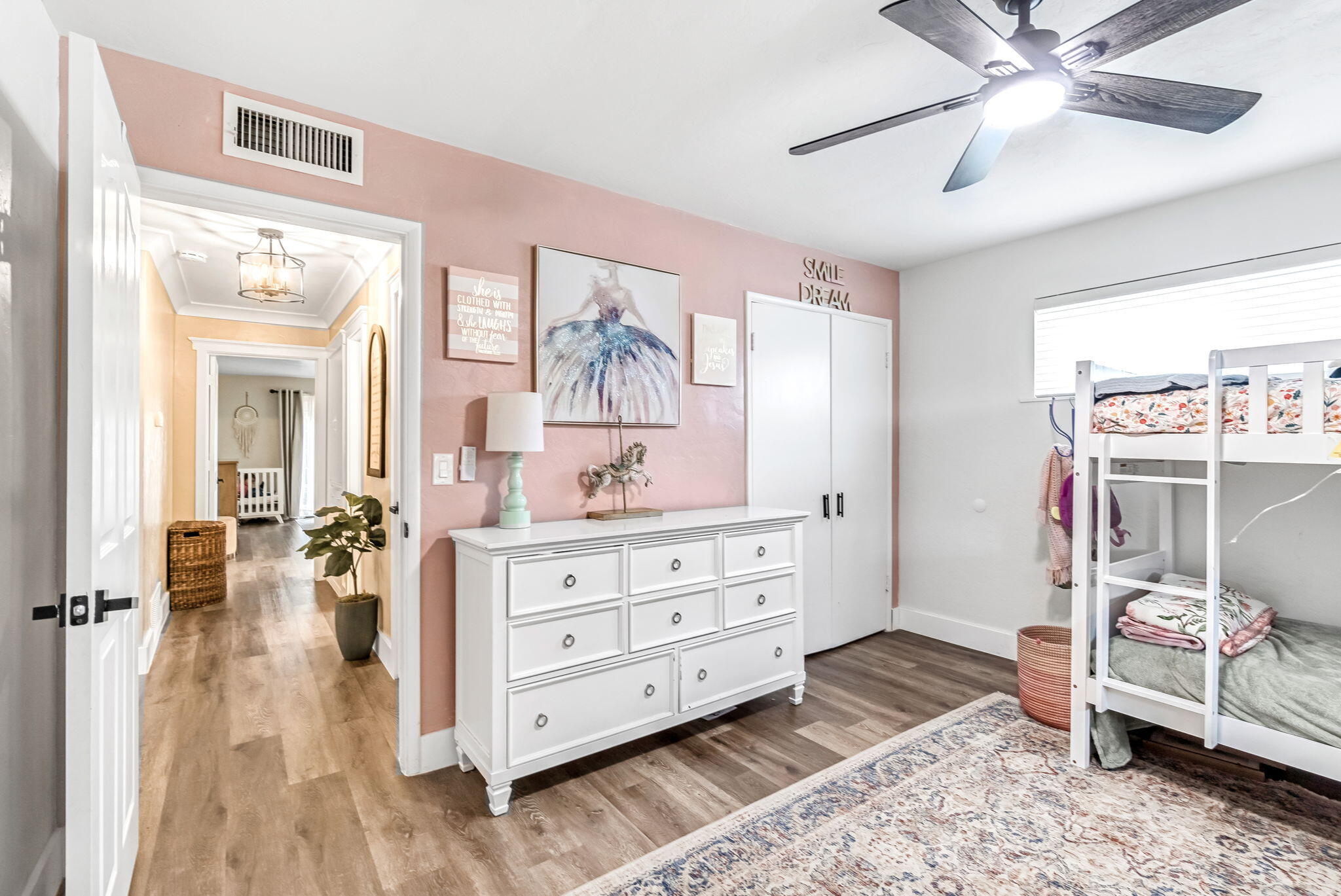 1103 S Linda Vista St, Visalia, CA 93277