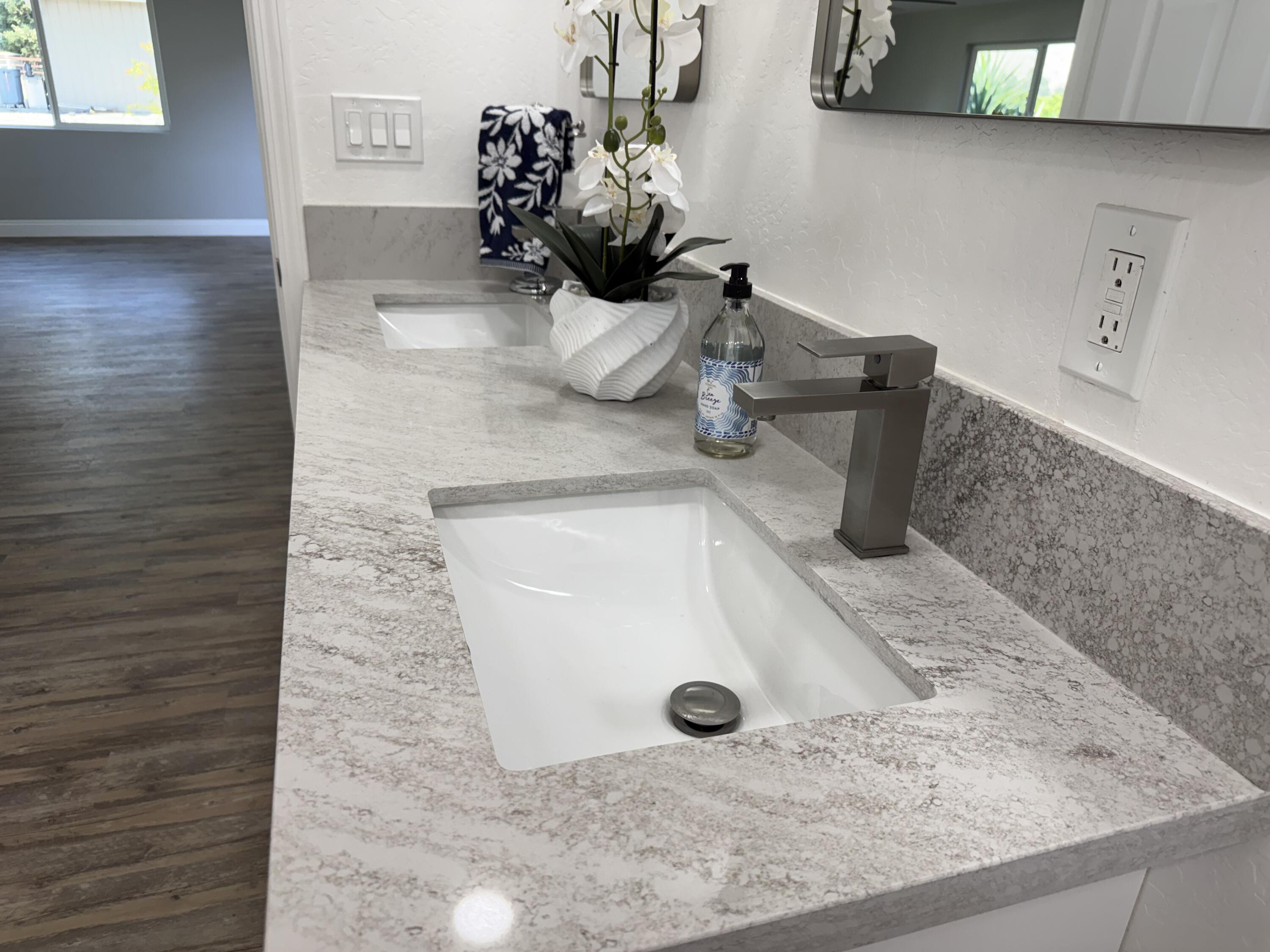 24323 Ave 324, Lemon Cove, CA 93244