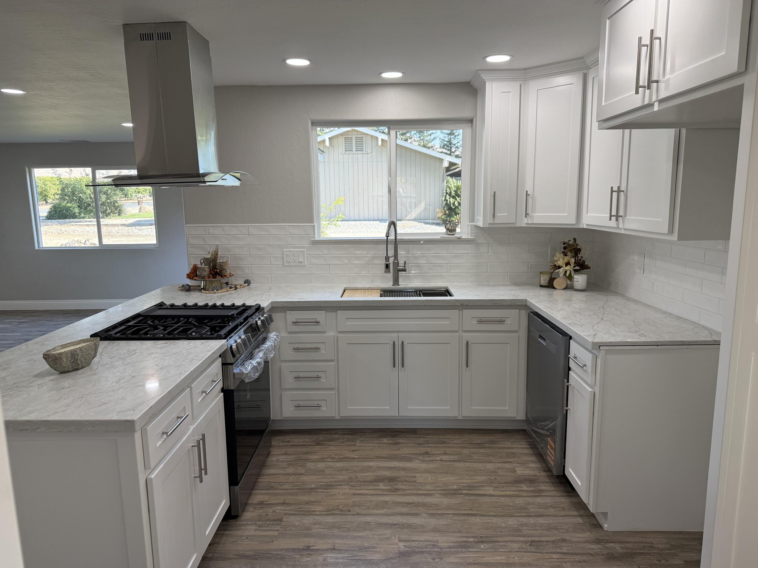 24323 Ave 324, Lemon Cove, CA 93244