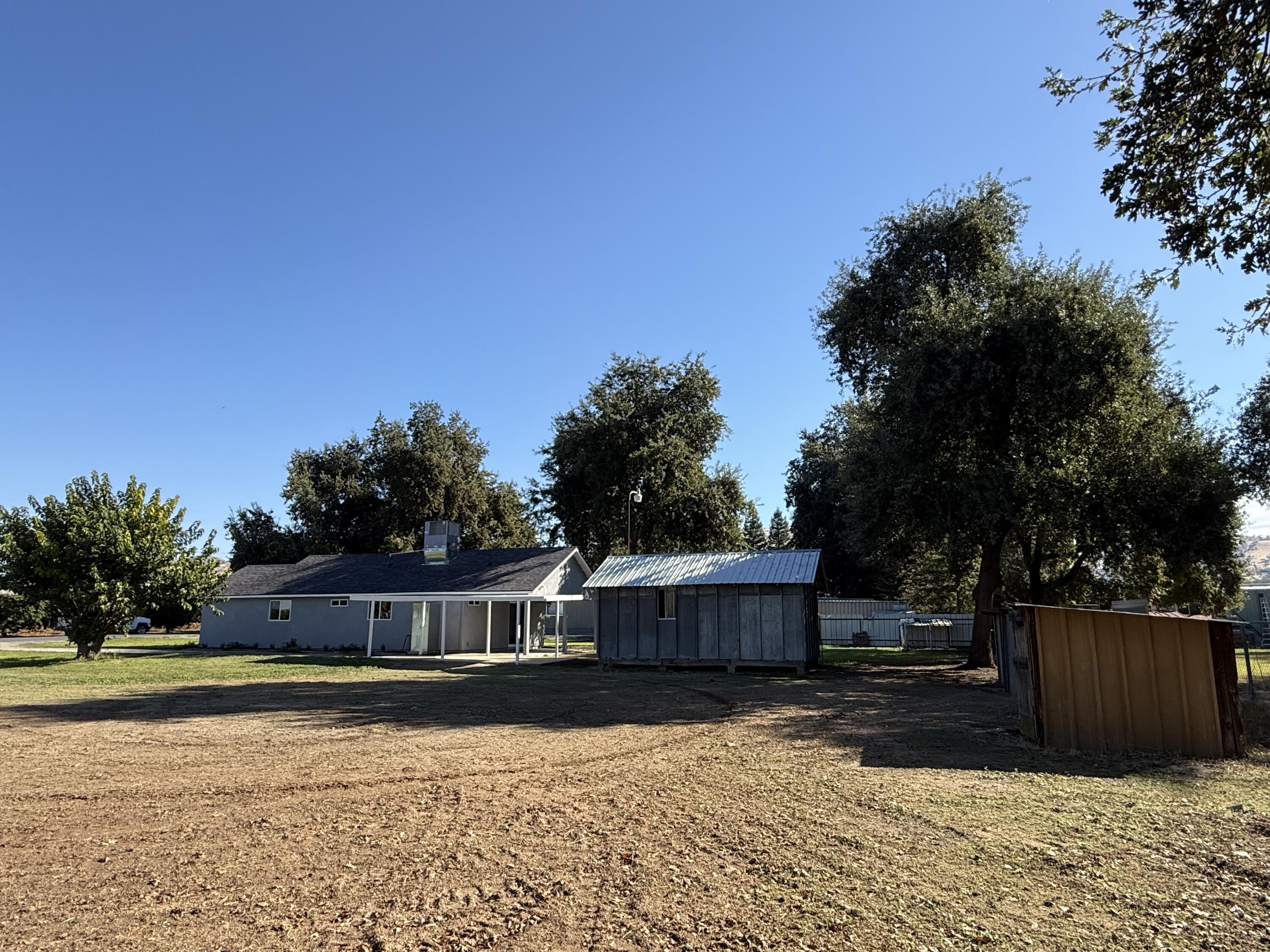 24323 Ave 324, Lemon Cove, CA 93244