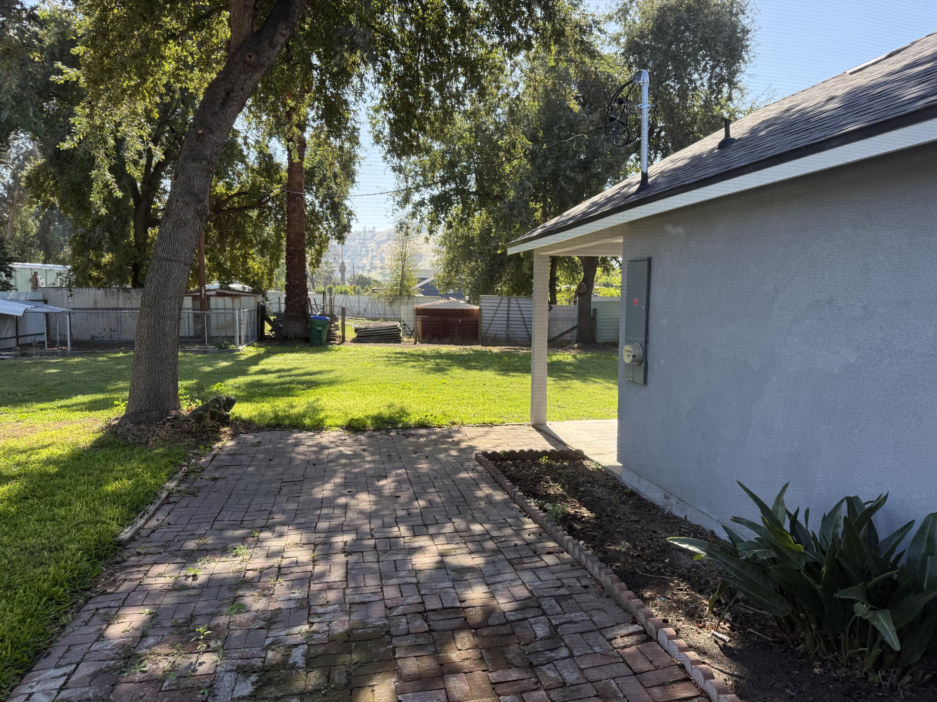 24323 Ave 324, Lemon Cove, CA 93244