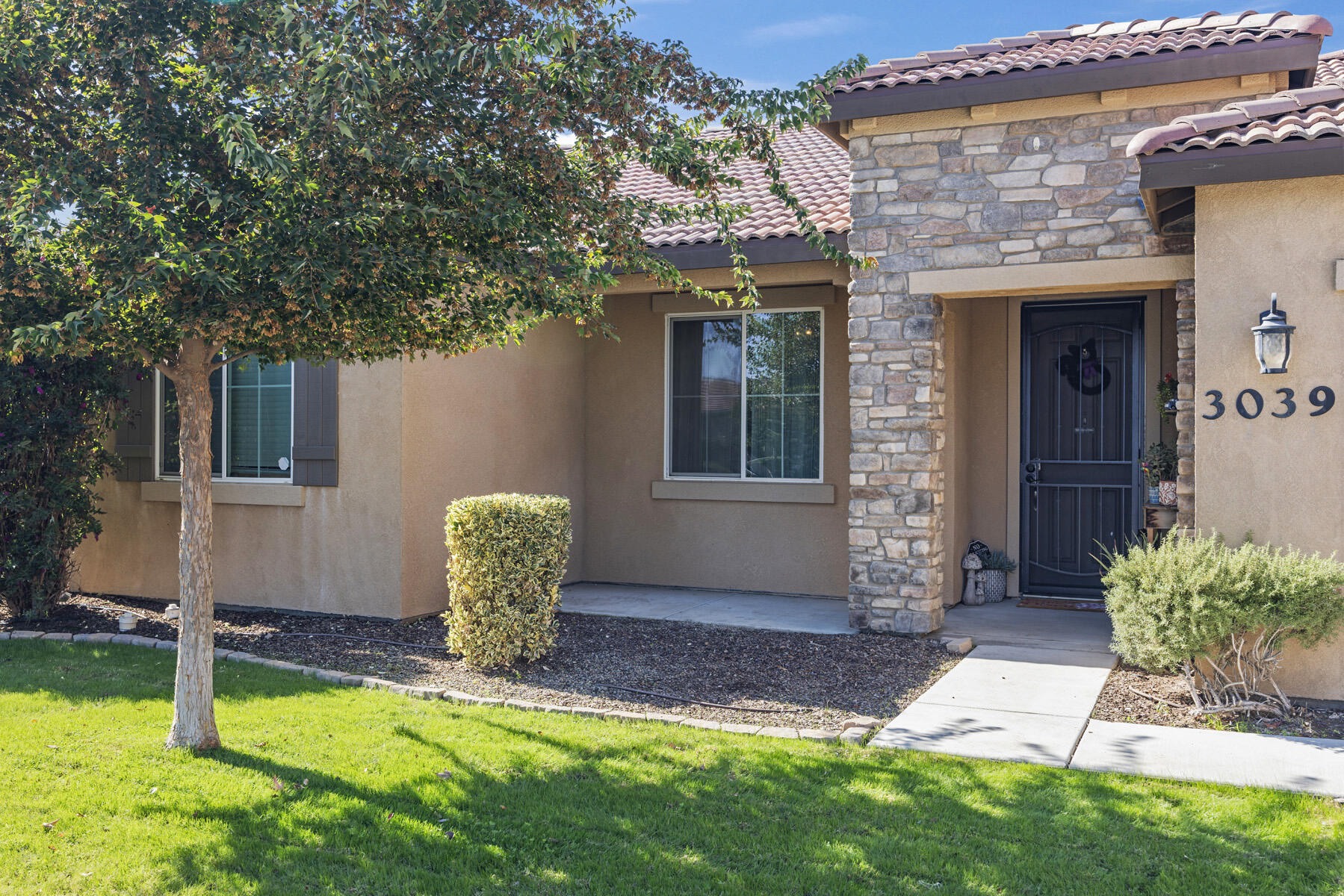 3039 Britannia St, Tulare, CA 93274