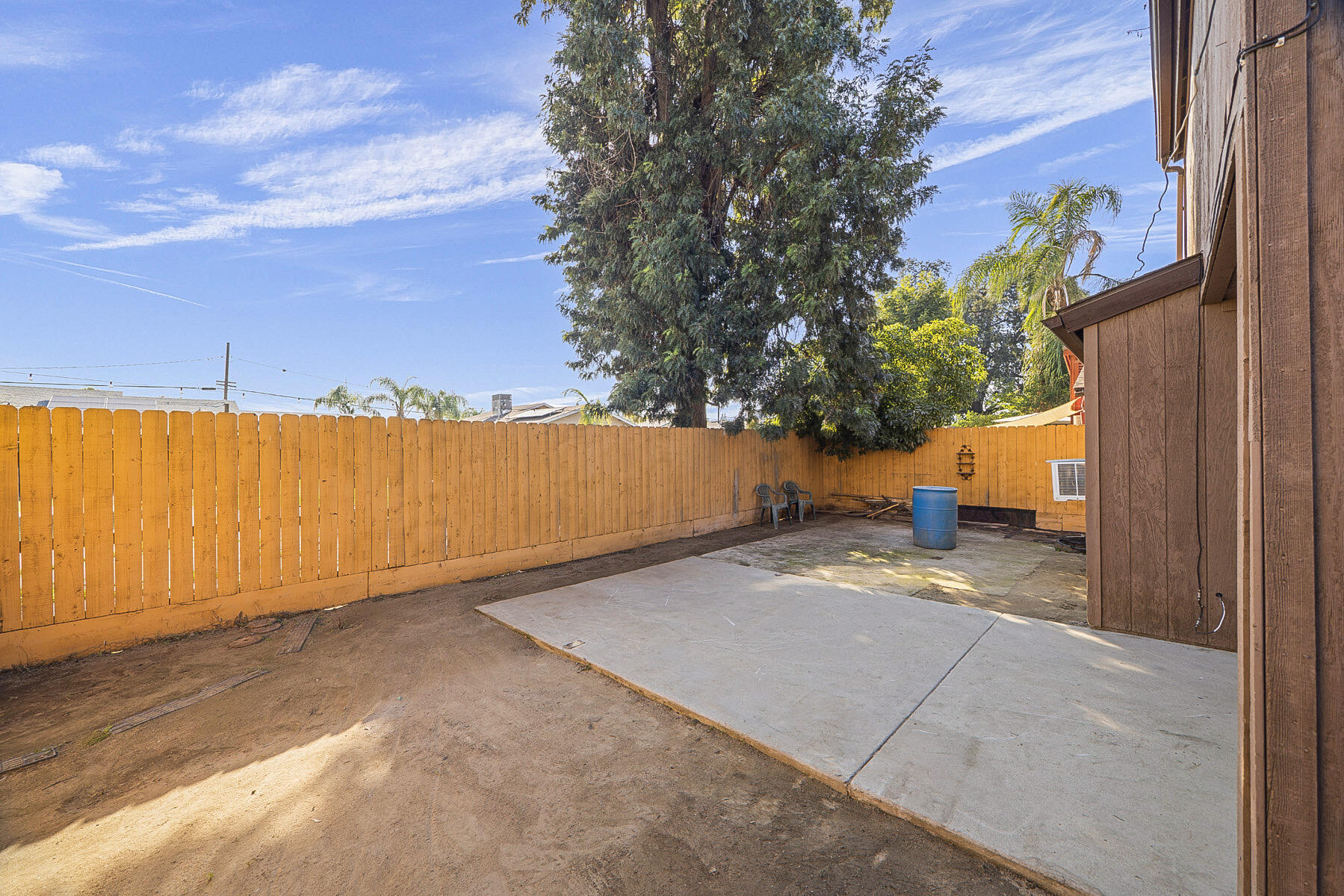 219 E Elowin Ct, Visalia, CA 93291