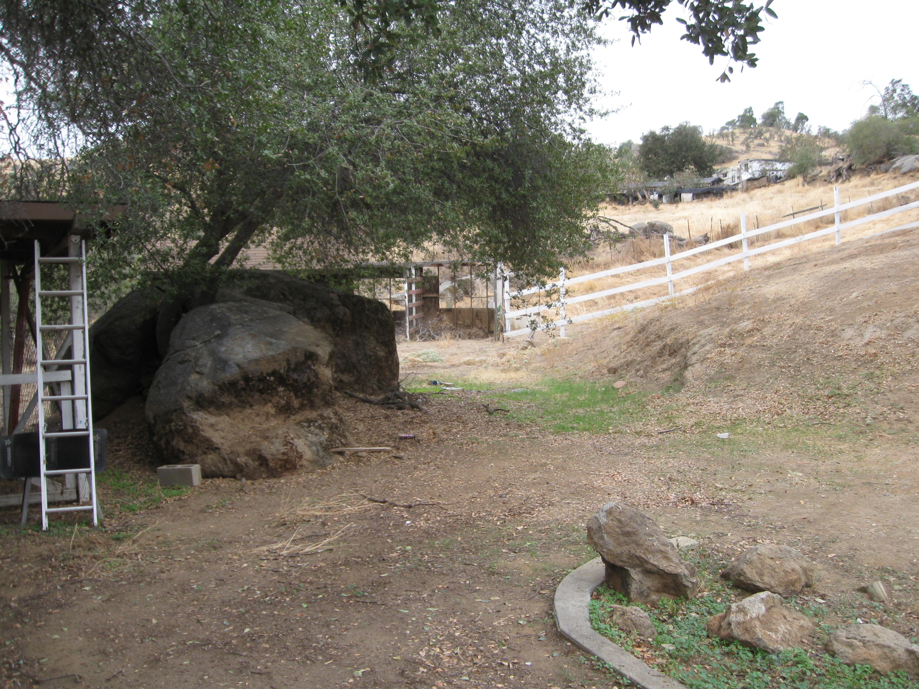 35548 Hummingbird Ln, Yokuts Valley, CA 93675