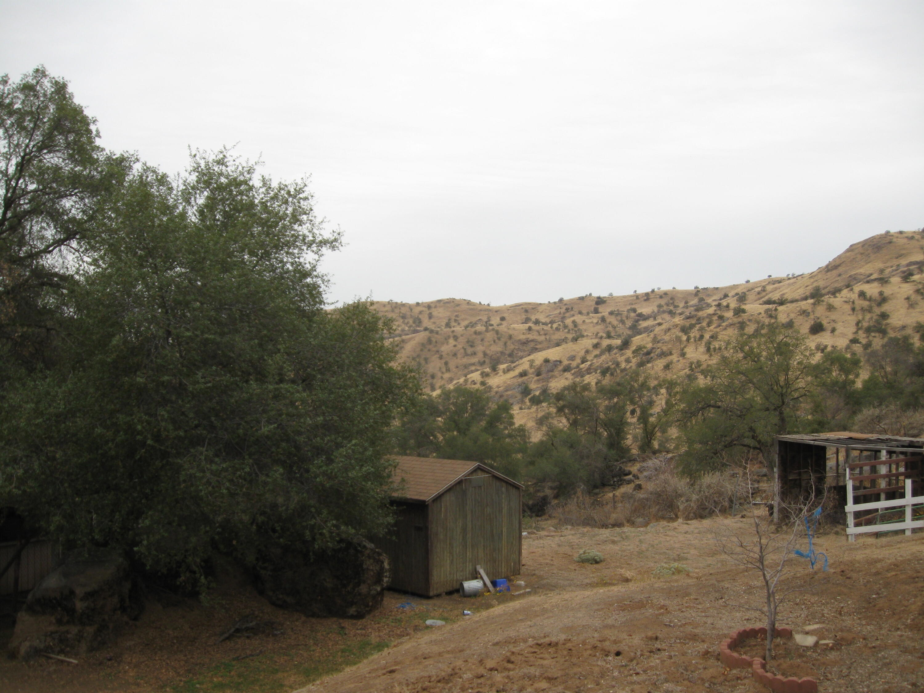 35548 Hummingbird Ln, Yokuts Valley, CA 93675