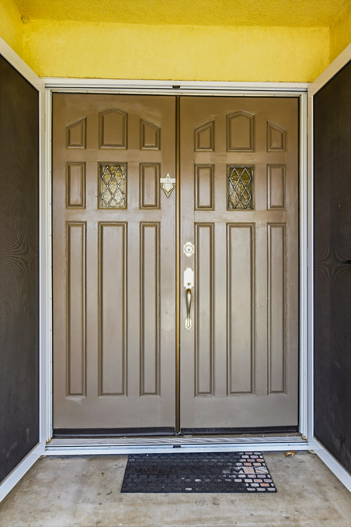 1209 N N Gem St, Tulare, CA 93274