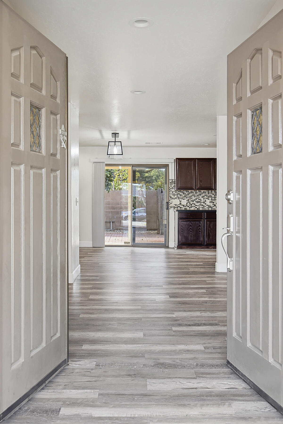 1209 N N Gem St, Tulare, CA 93274