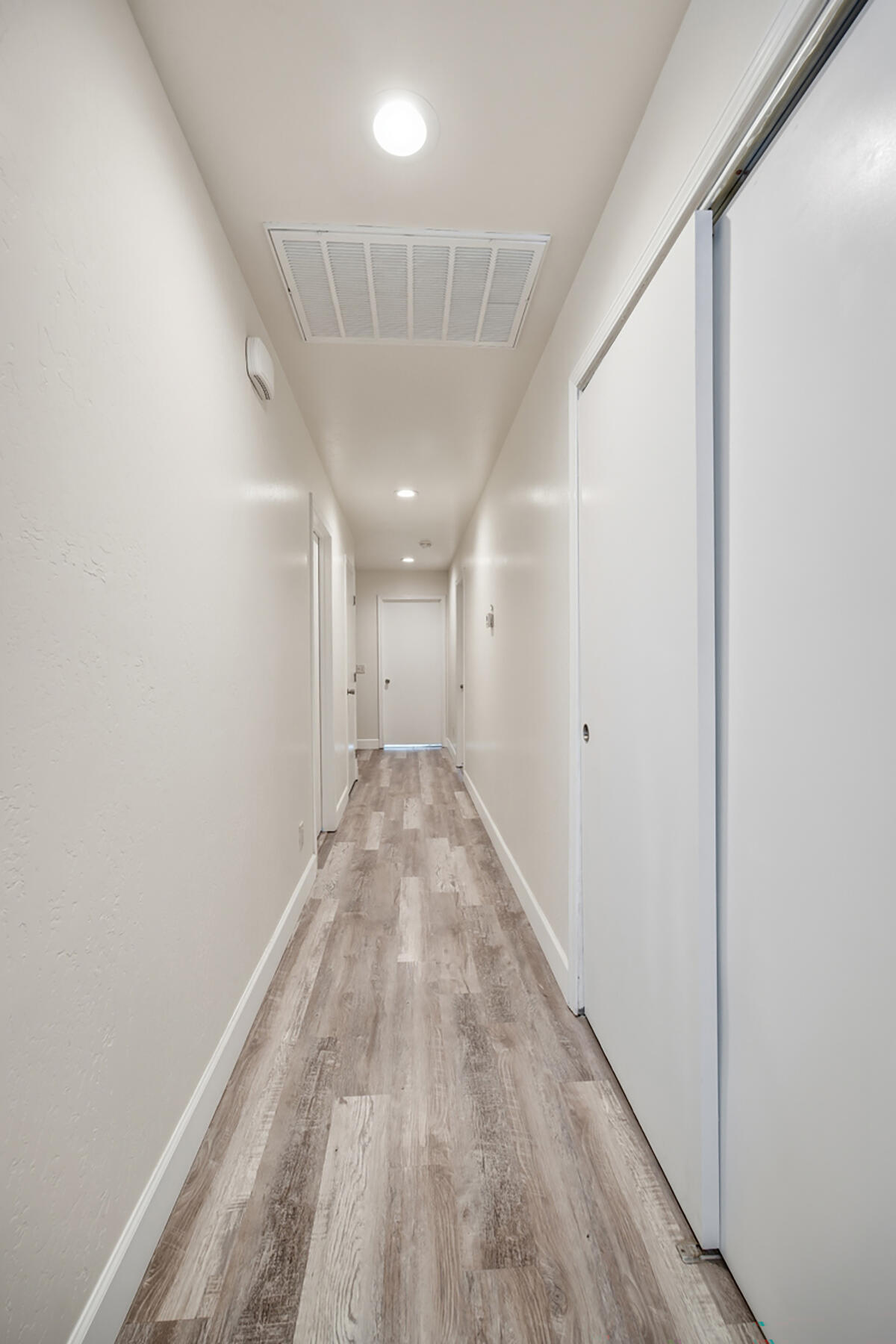 1209 N N Gem St, Tulare, CA 93274