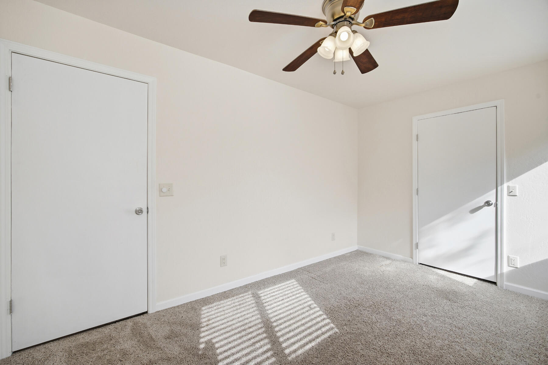 1209 N N Gem St, Tulare, CA 93274