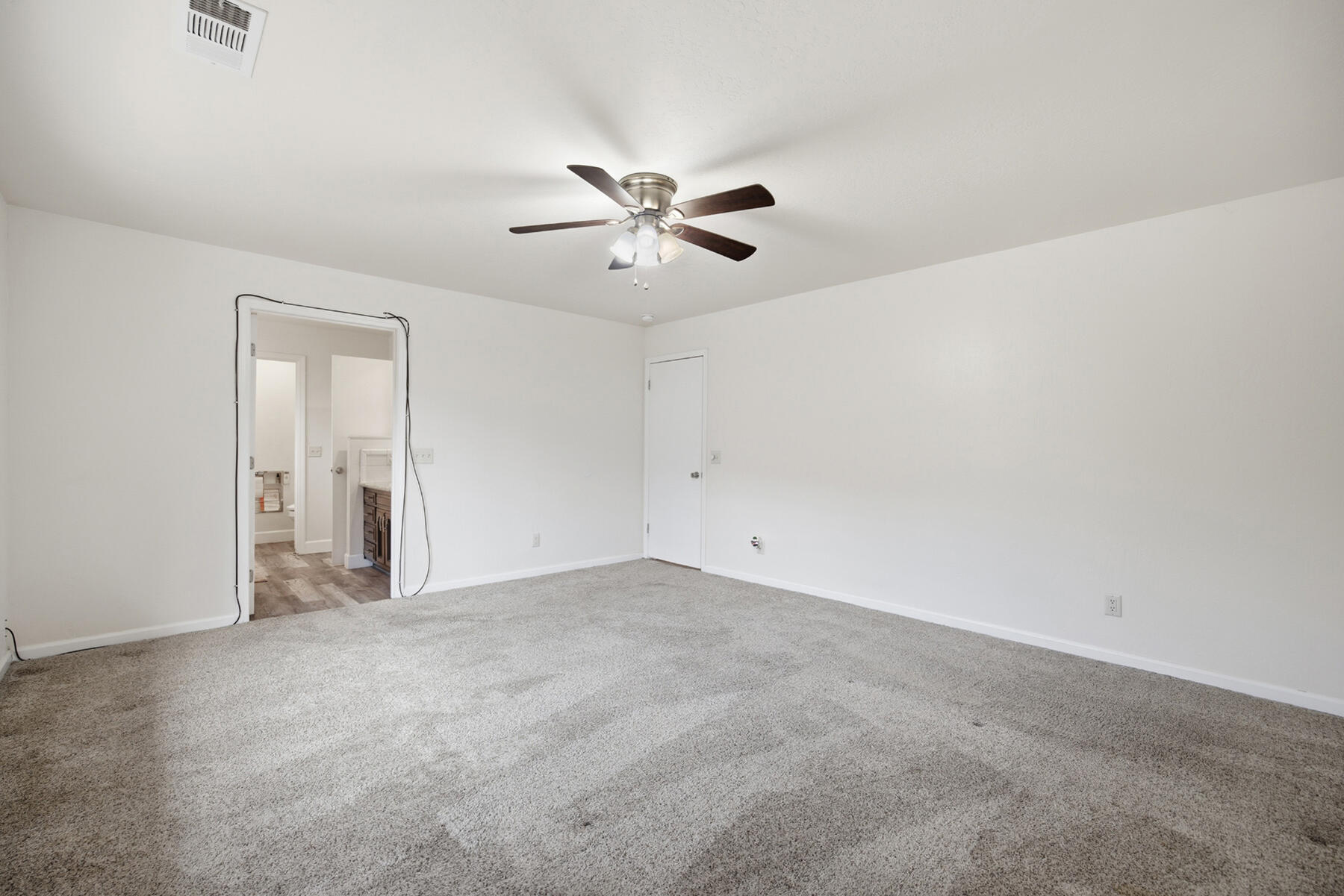 1209 N N Gem St, Tulare, CA 93274