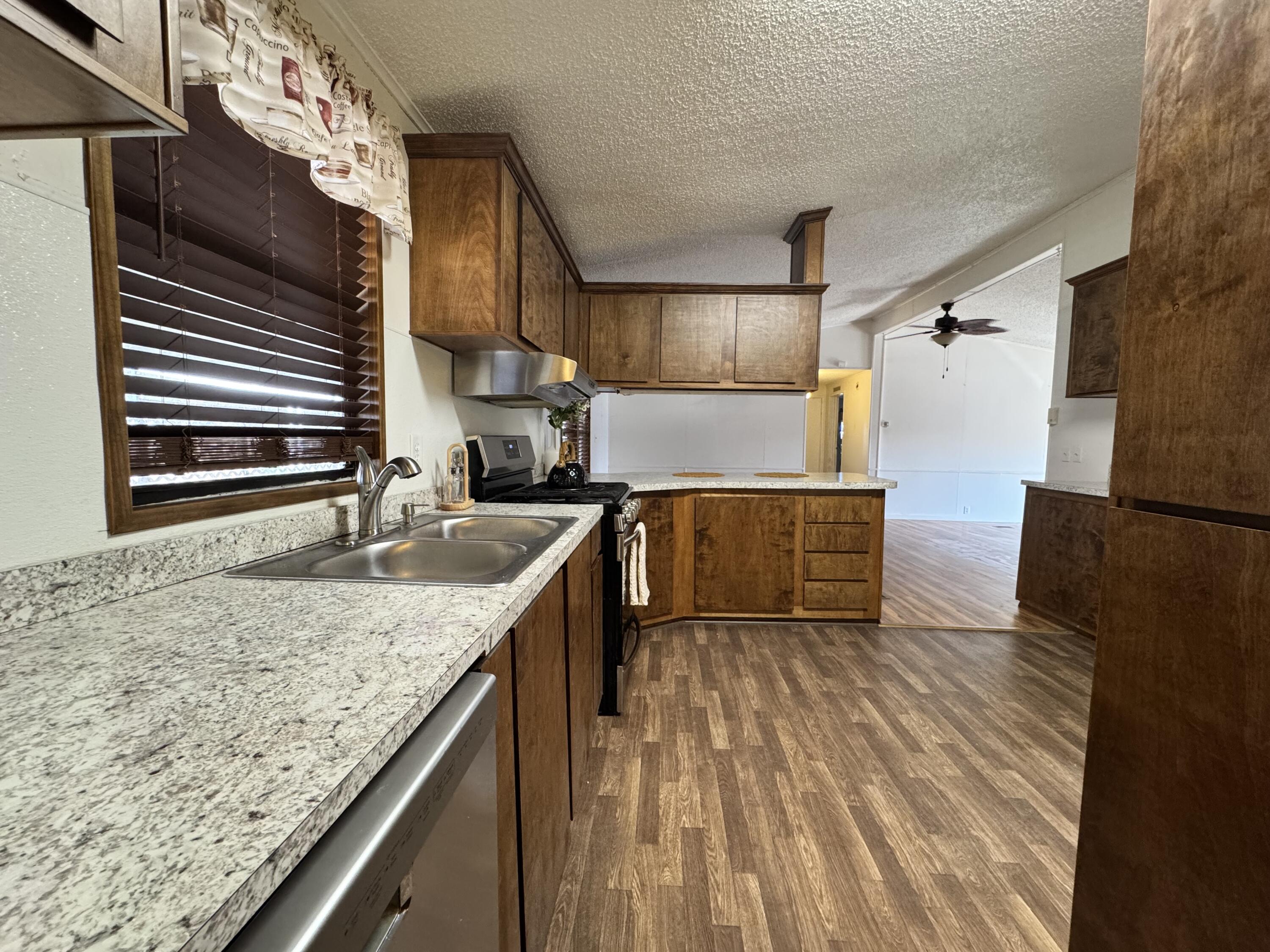 2300 W Morton Ave #22, Porterville, CA 93257