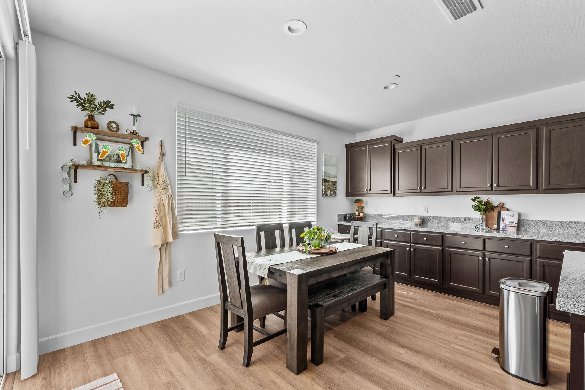 179 Ocean Ct, Tulare, CA 93274