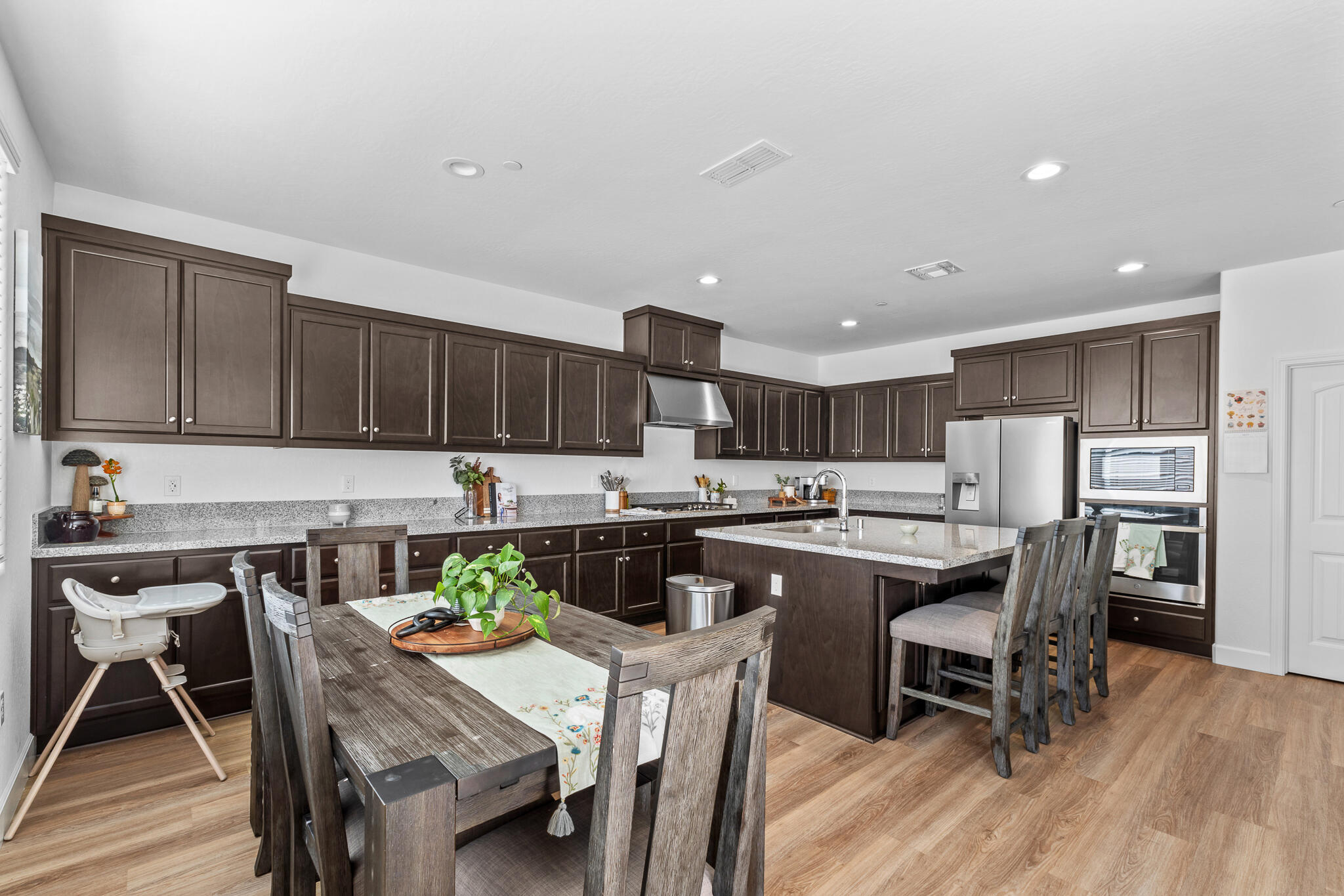 179 Ocean Ct, Tulare, CA 93274