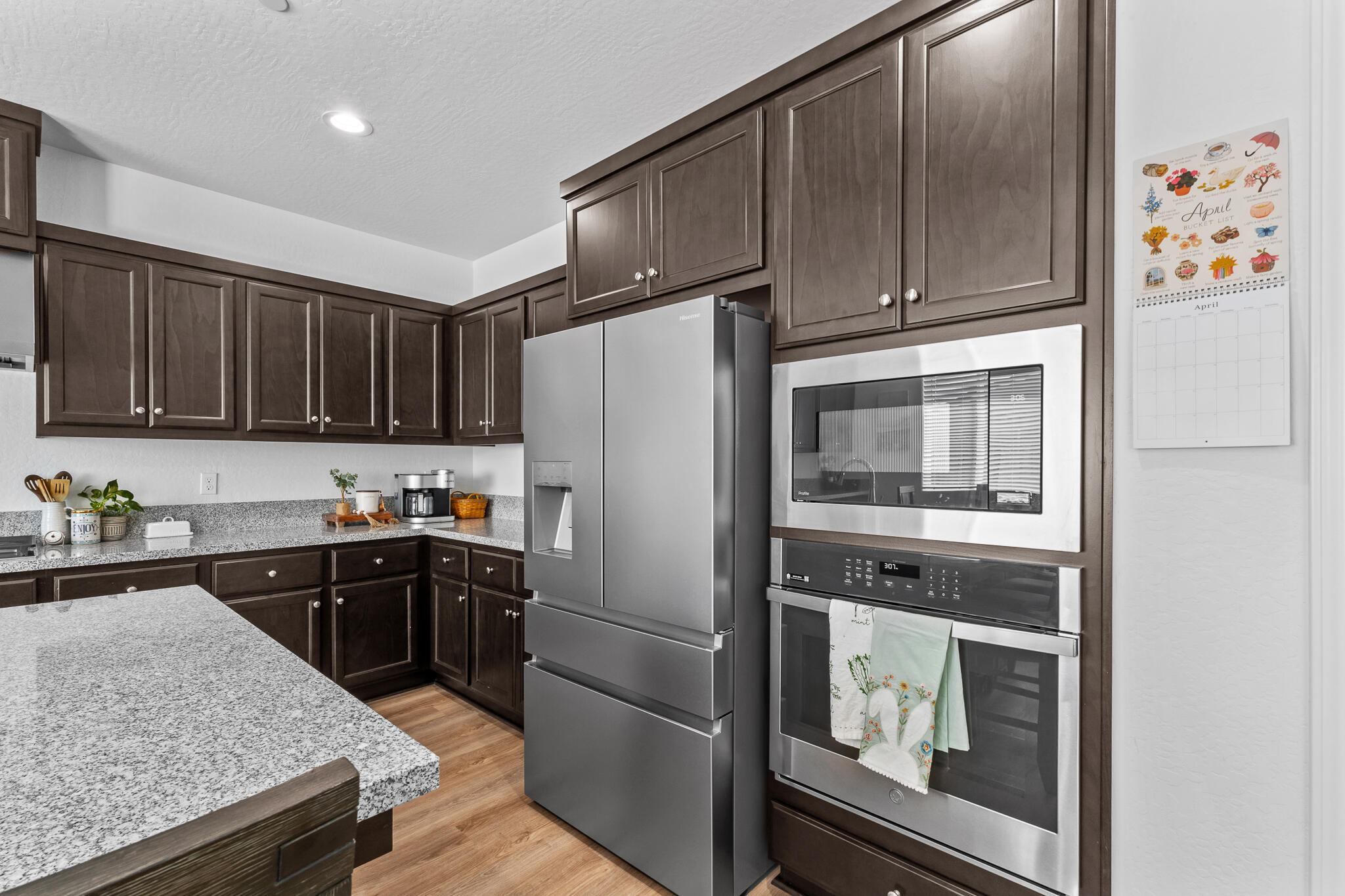 179 Ocean Ct, Tulare, CA 93274