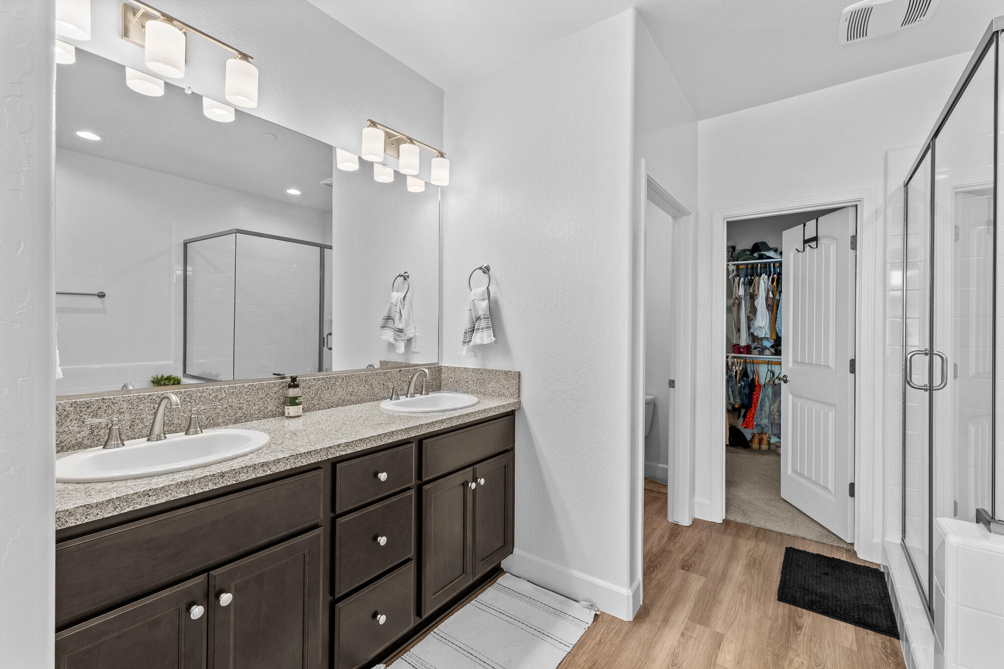 179 Ocean Ct, Tulare, CA 93274