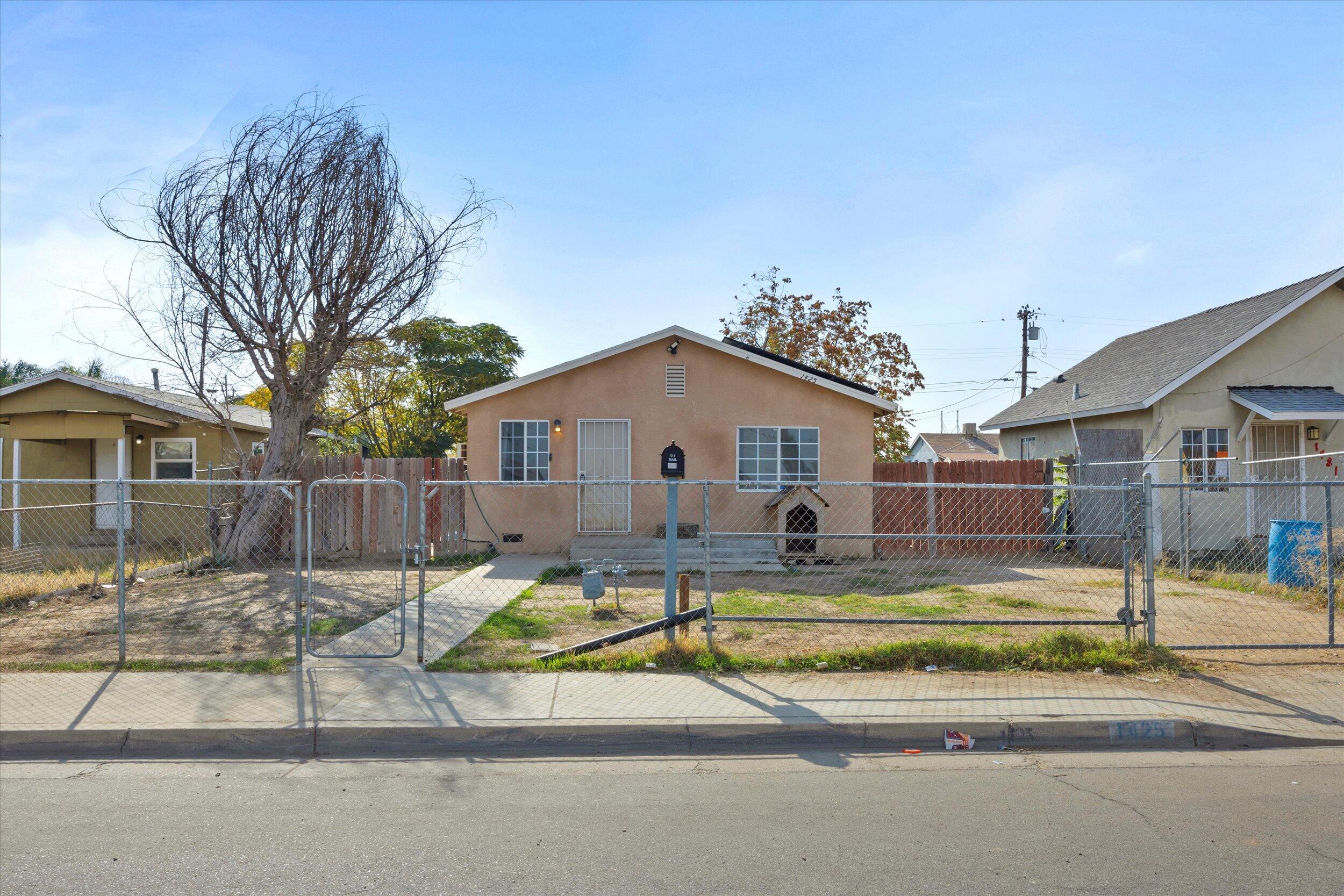 1425 Murdock St, Bakersfield, CA 93307
