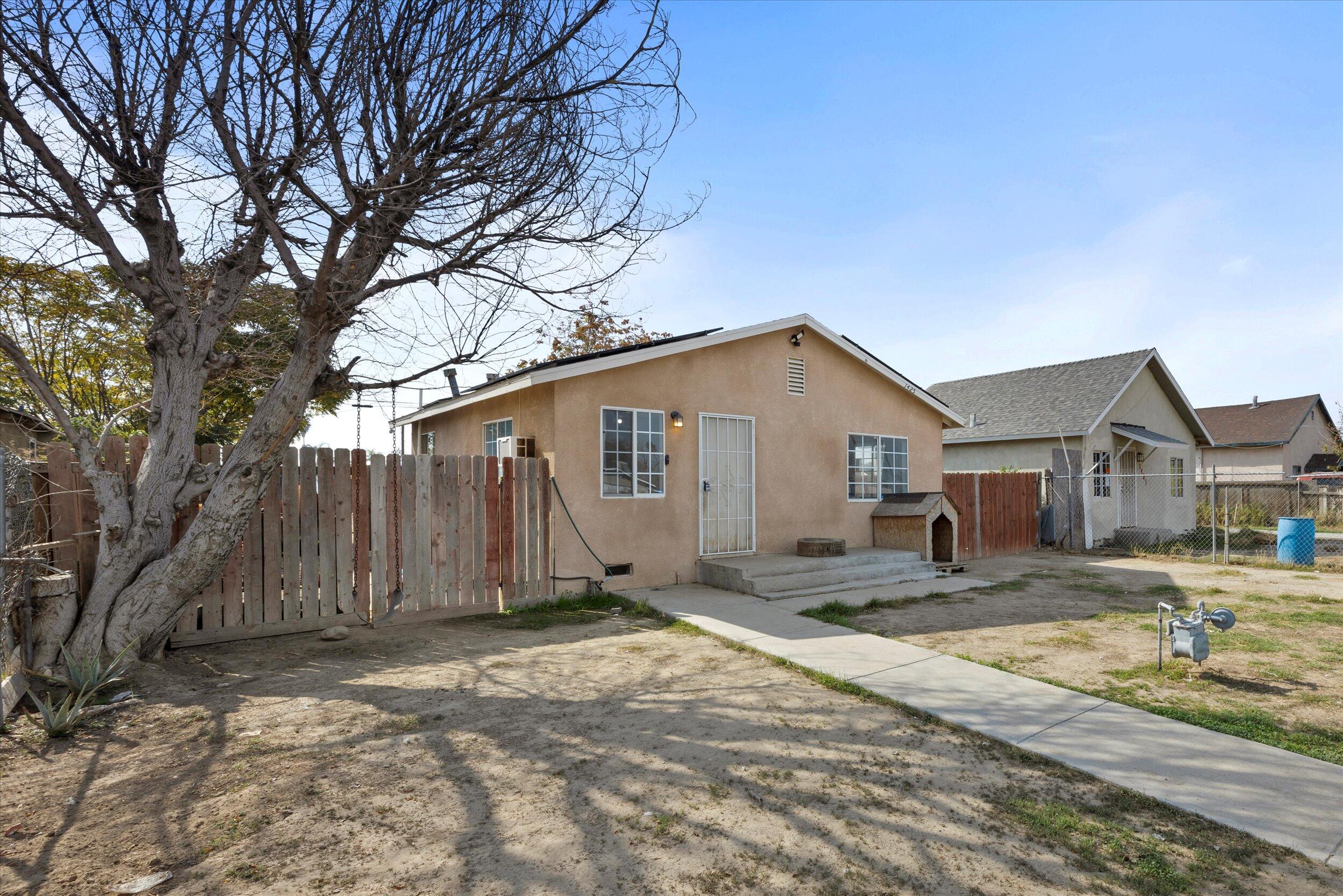 1425 Murdock St, Bakersfield, CA 93307