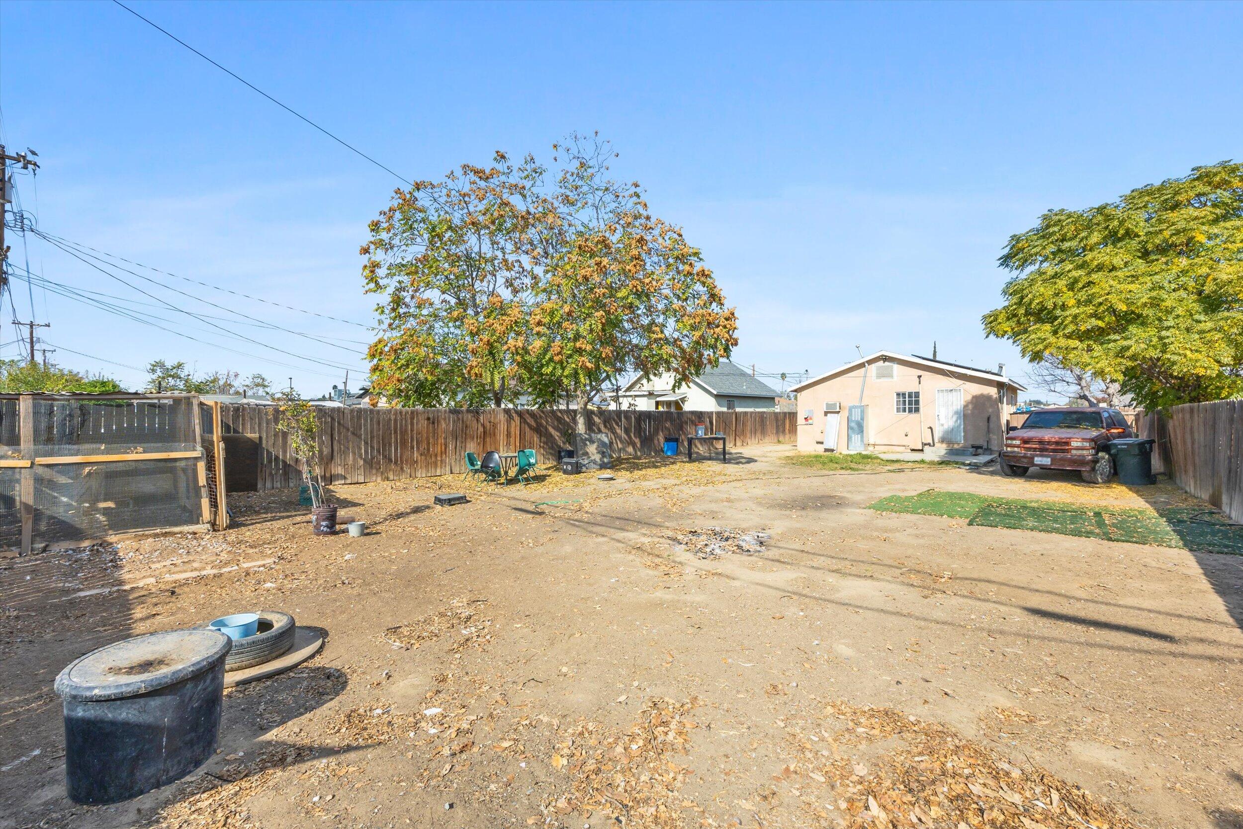 1425 Murdock St, Bakersfield, CA 93307