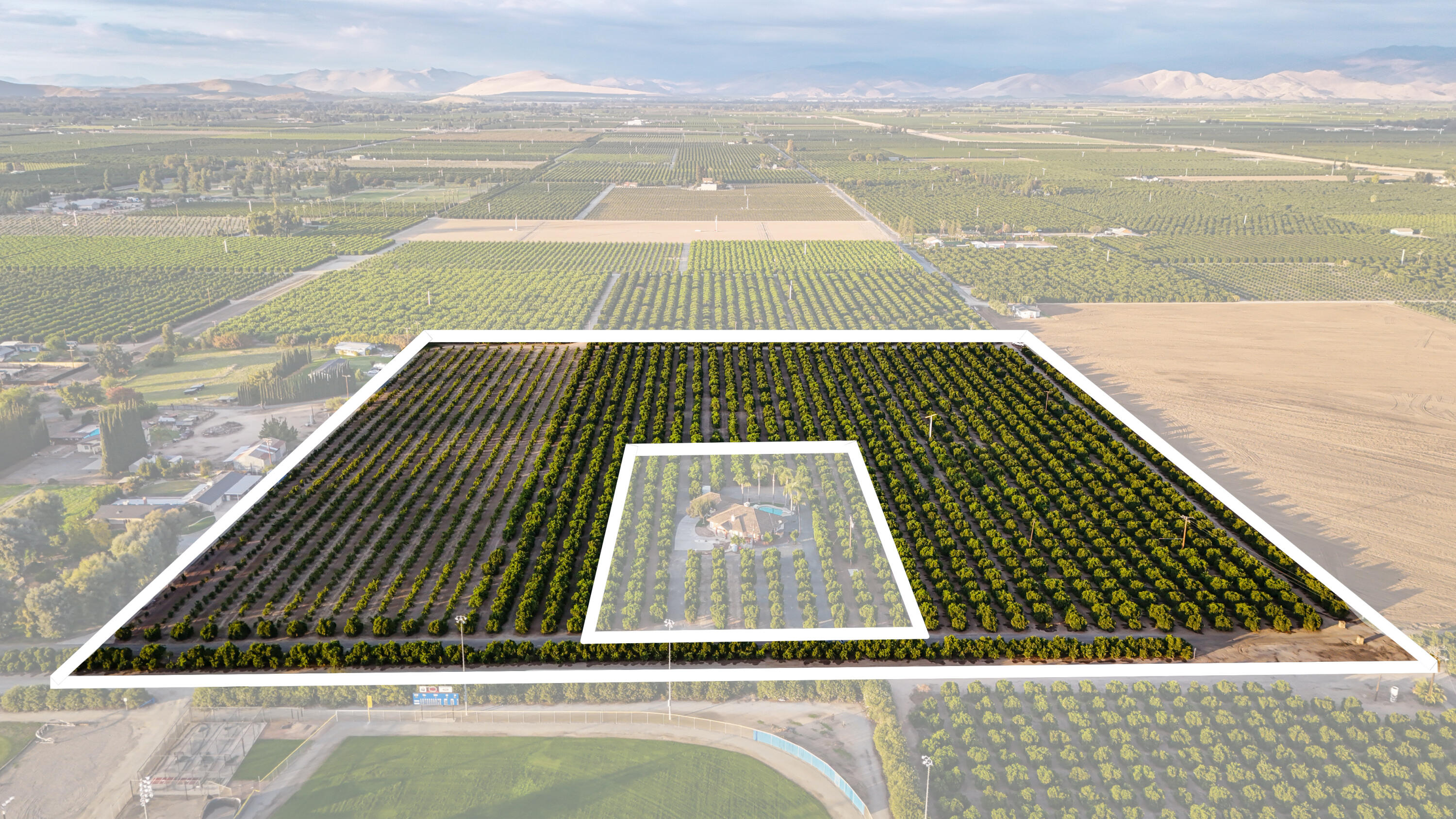 1435 E Palm Dr, Exeter, CA 93221