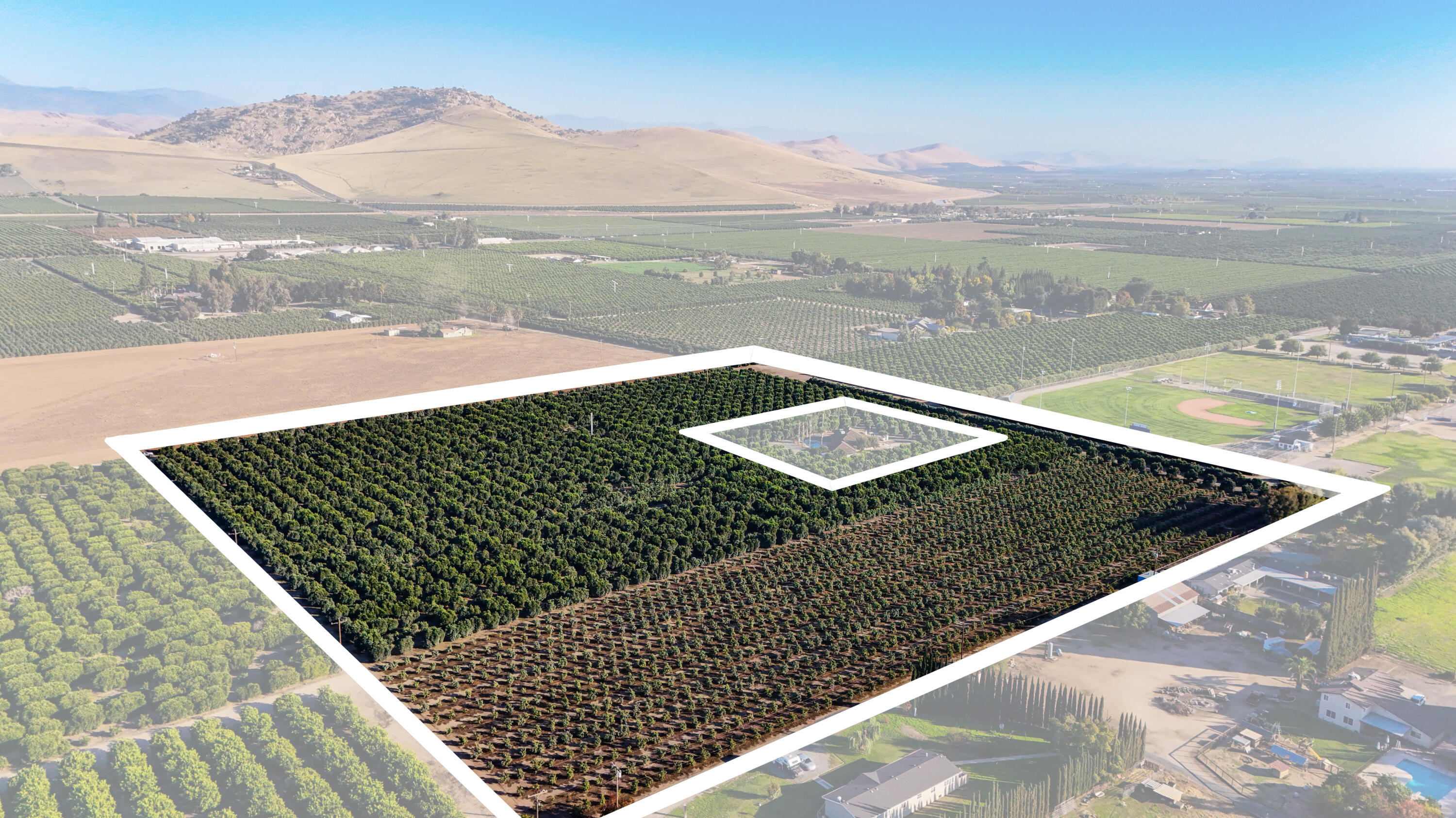 1435 E Palm Dr, Exeter, CA 93221