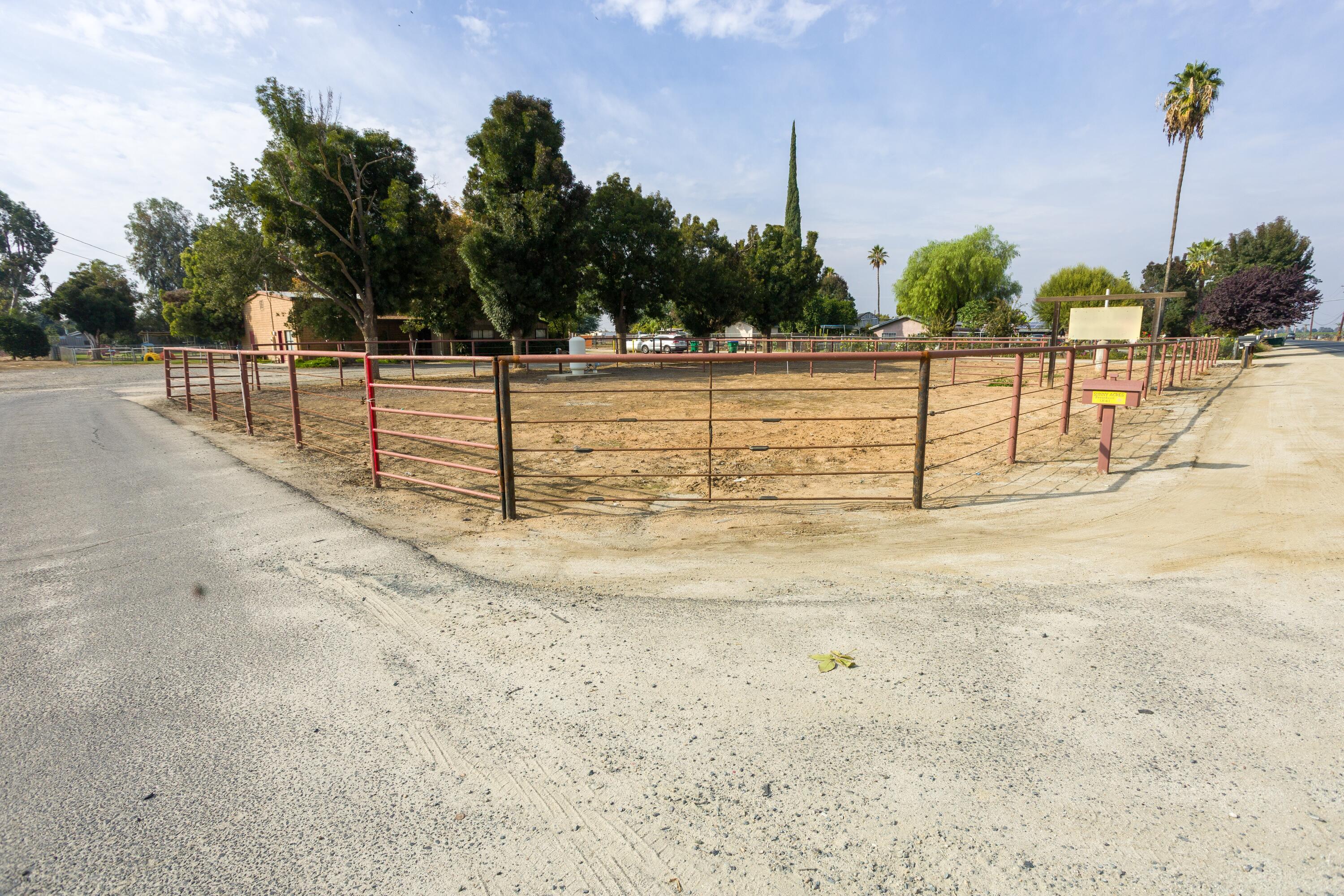 1841 N Westwood St, Porterville, CA 93257