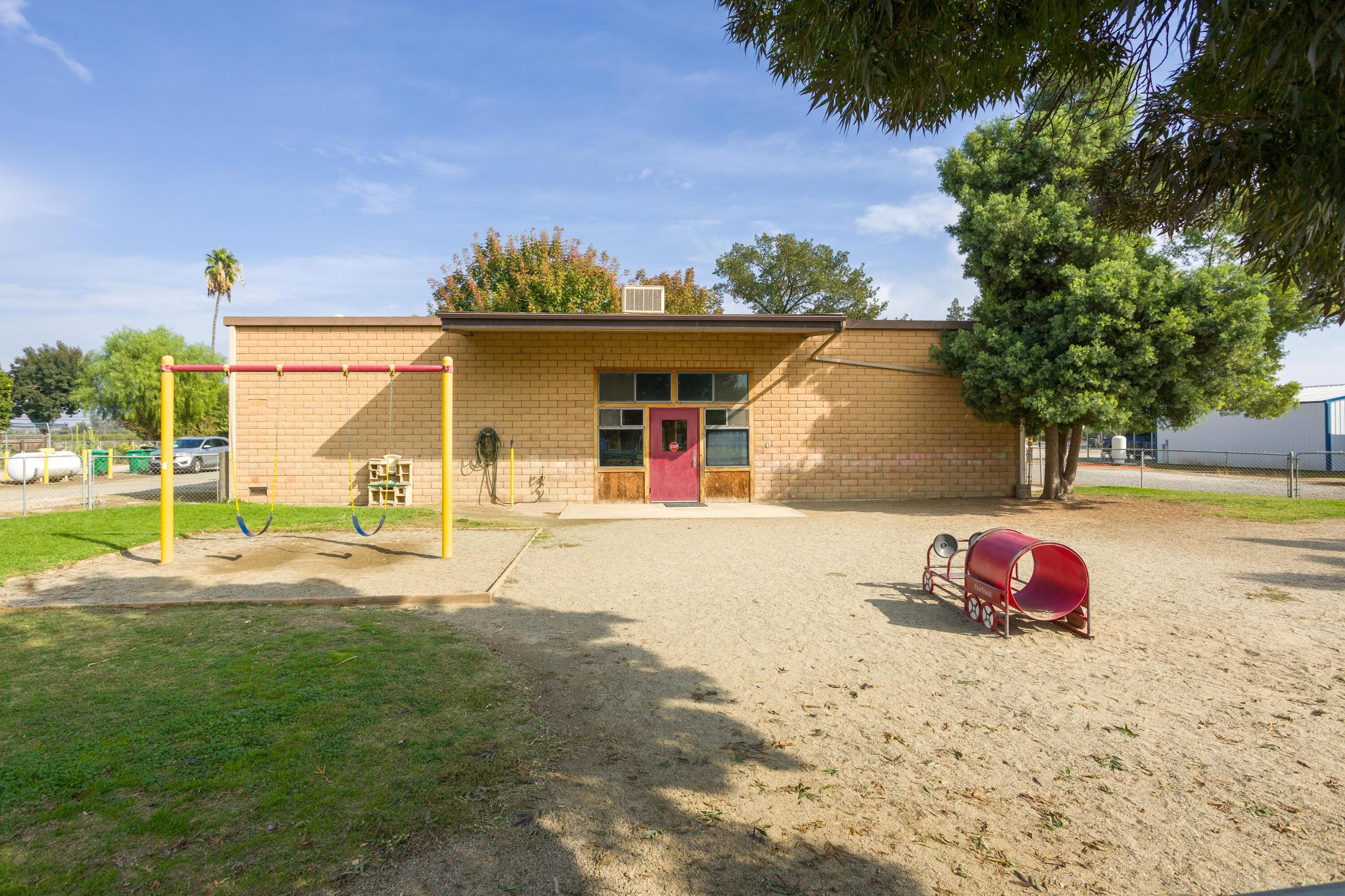 1841 N Westwood St, Porterville, CA 93257