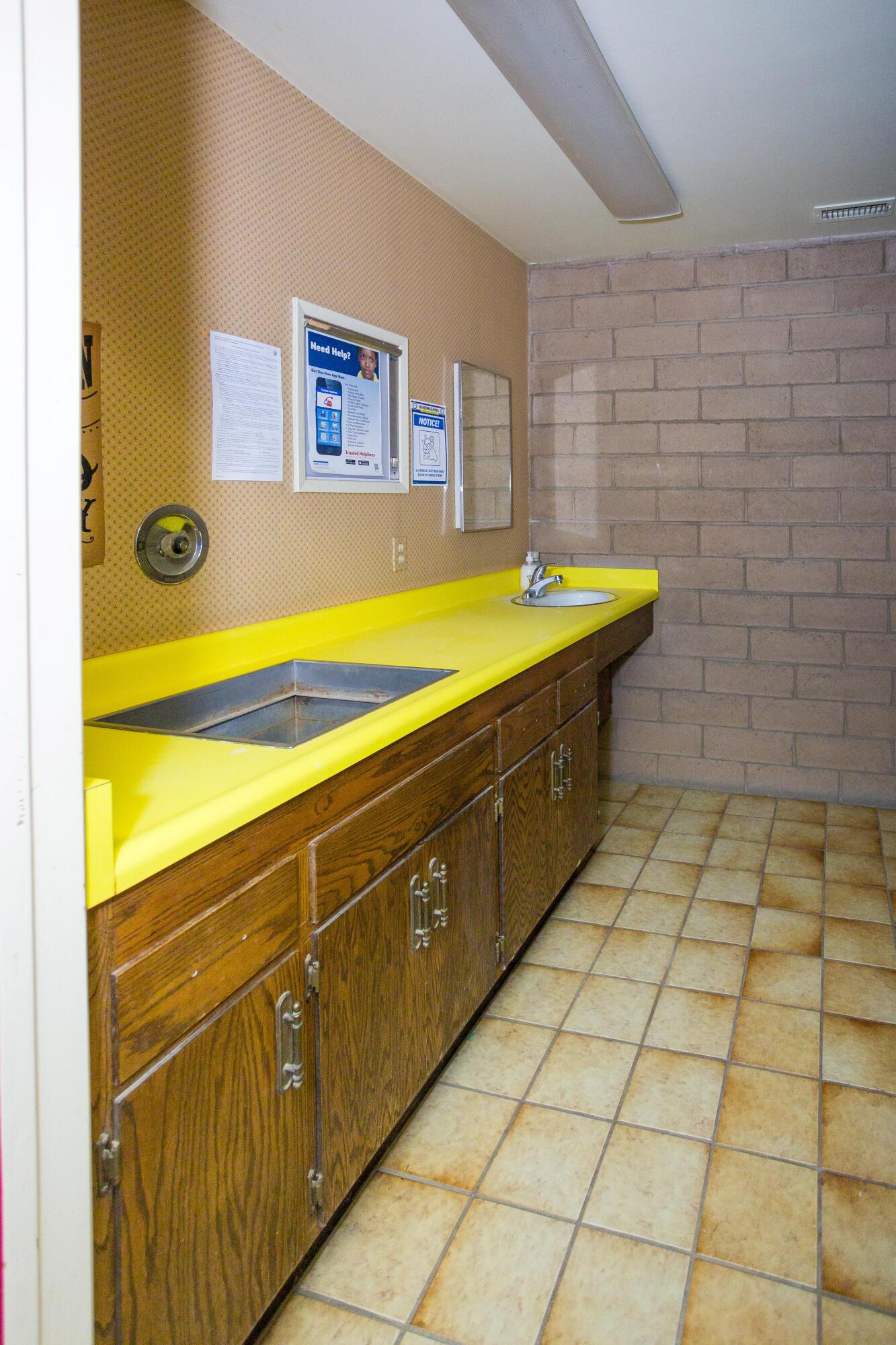 1841 N Westwood St, Porterville, CA 93257