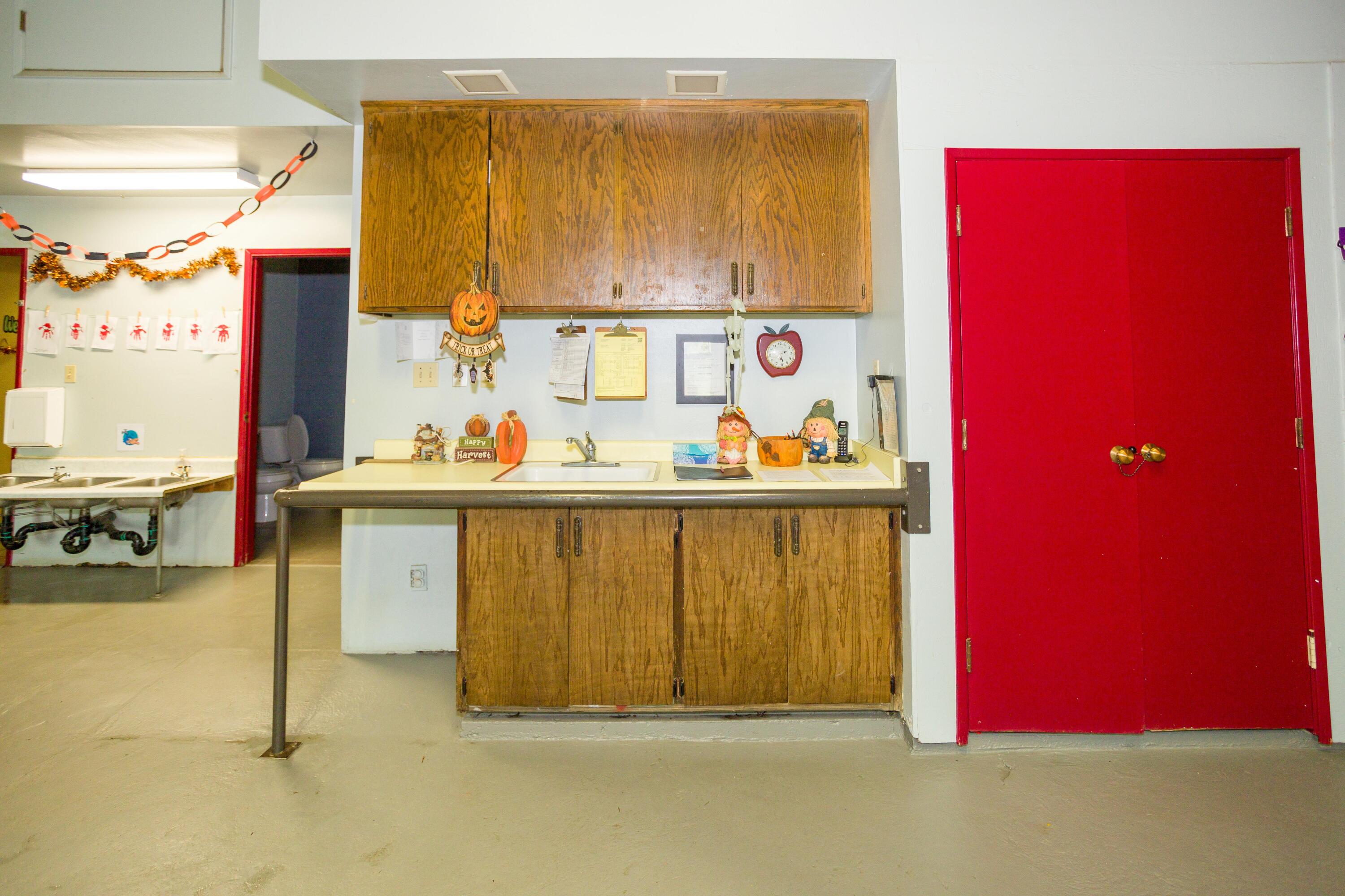 1841 N Westwood St, Porterville, CA 93257