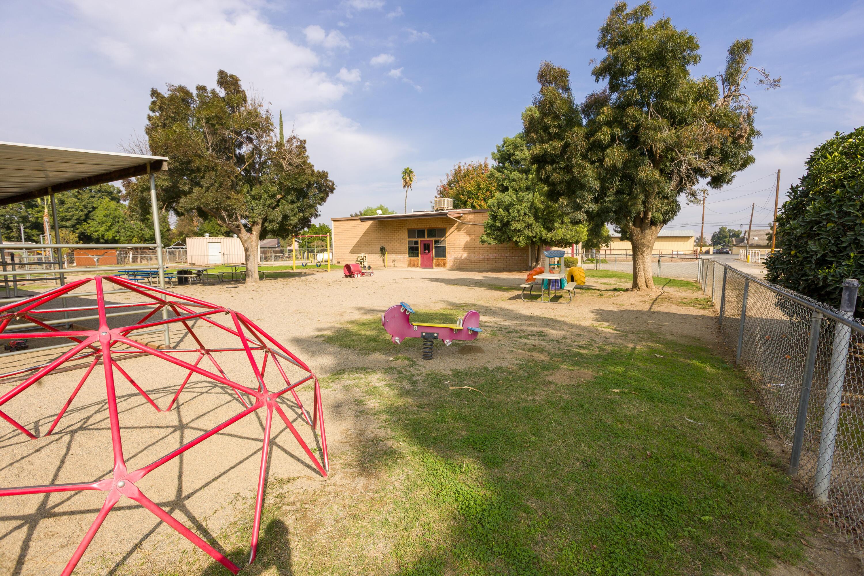 1841 N Westwood St, Porterville, CA 93257