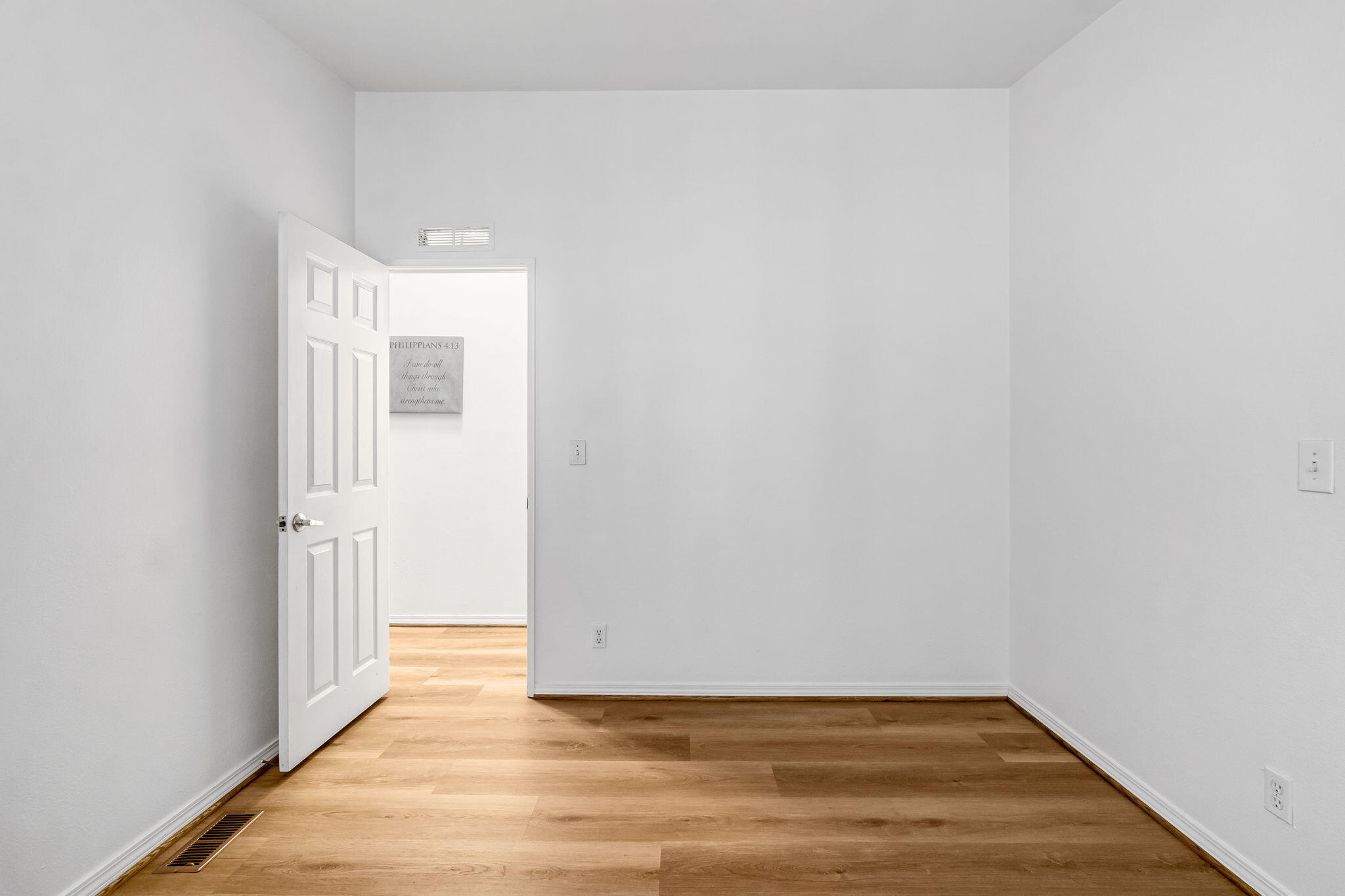 1218 E Cleveland Ave #142, Madera, CA 93638